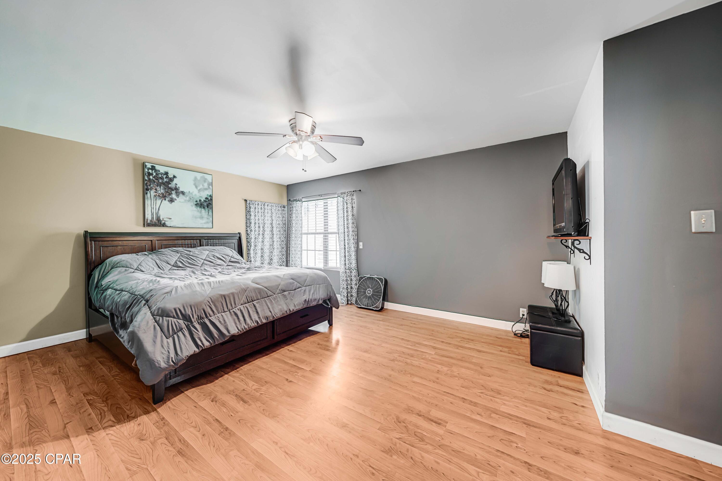 Image 23 For 306 Carolyn Avenue