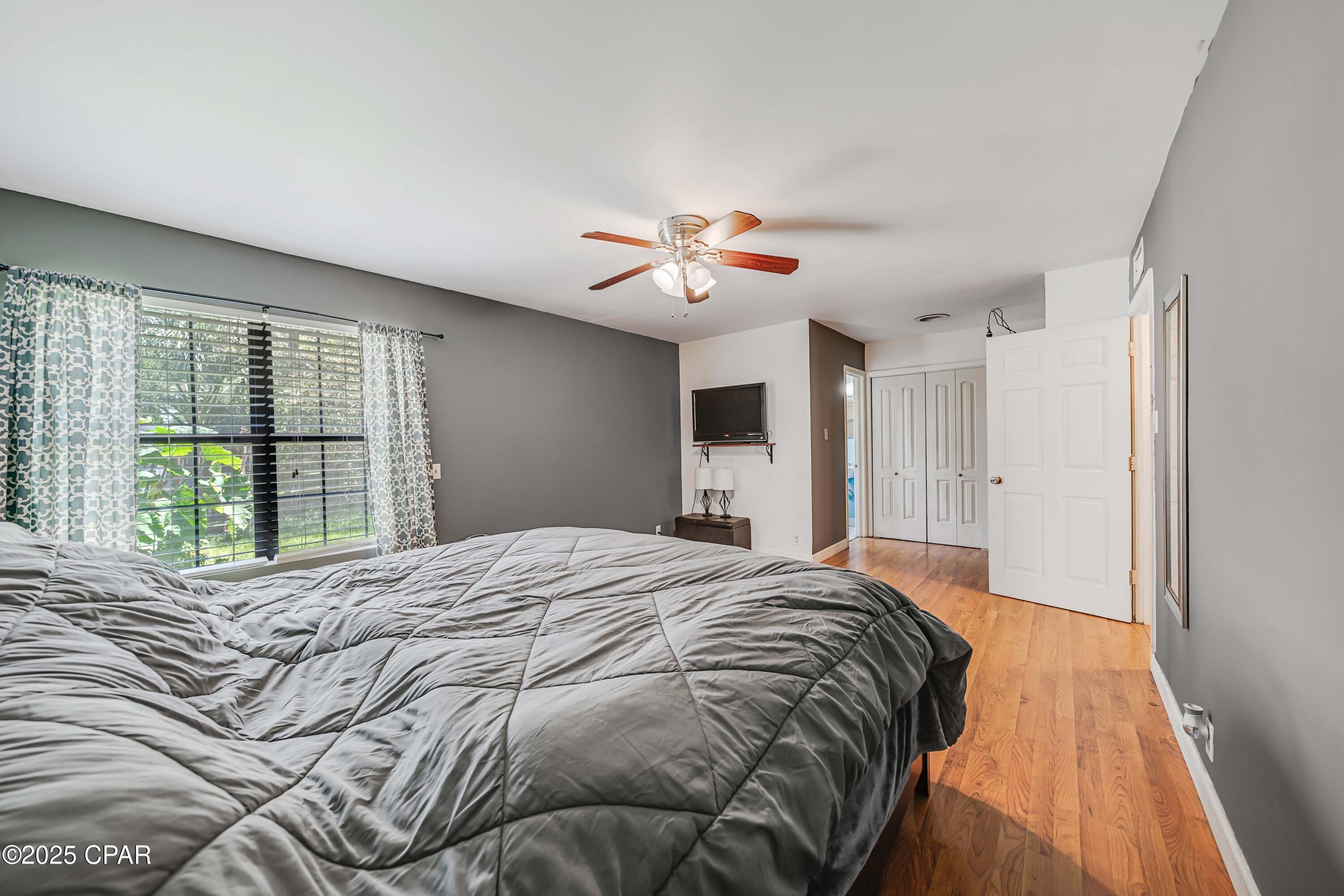 Image 24 For 306 Carolyn Avenue