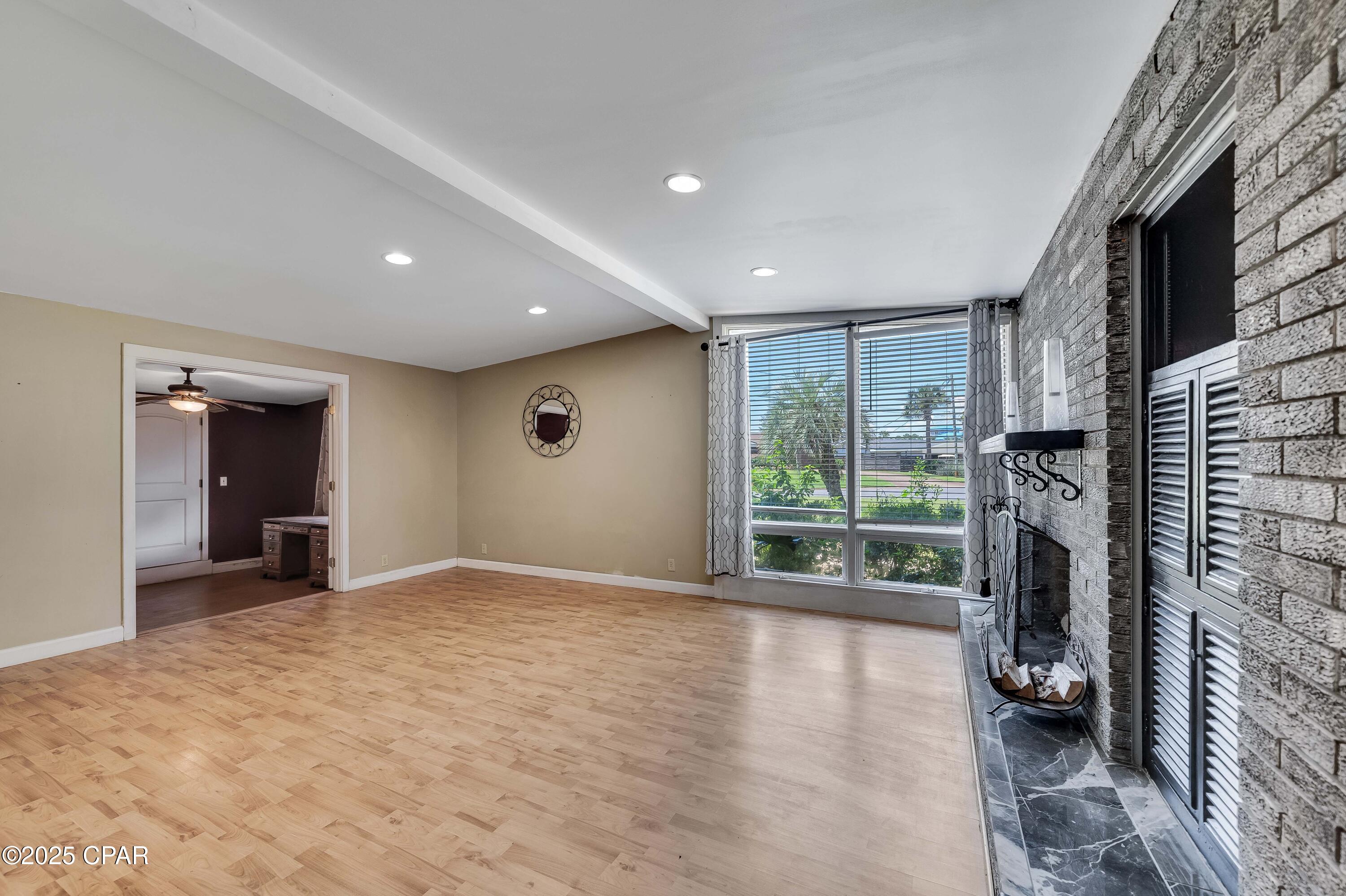 Image 8 For 306 Carolyn Avenue