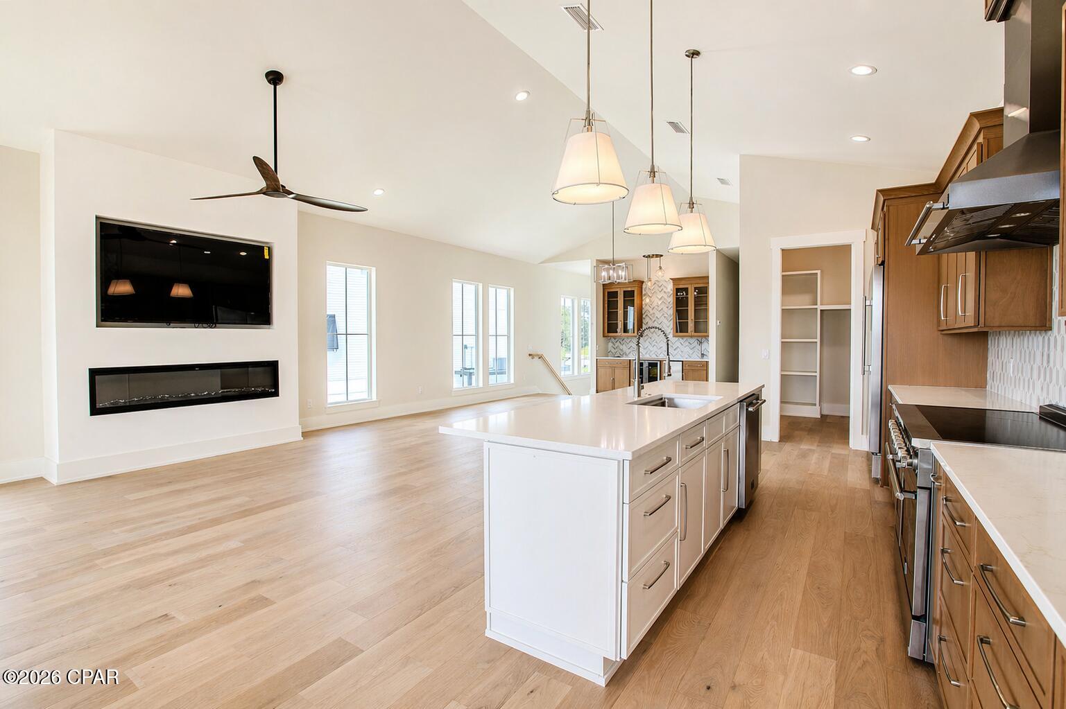 Image 9 For 8801 Lagoon Drive