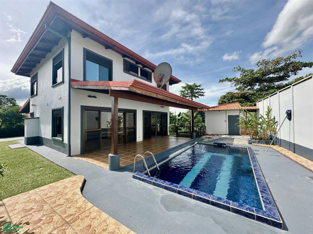 4 bed Single Family Homes For Sale in Atenas, Alajuela - 1