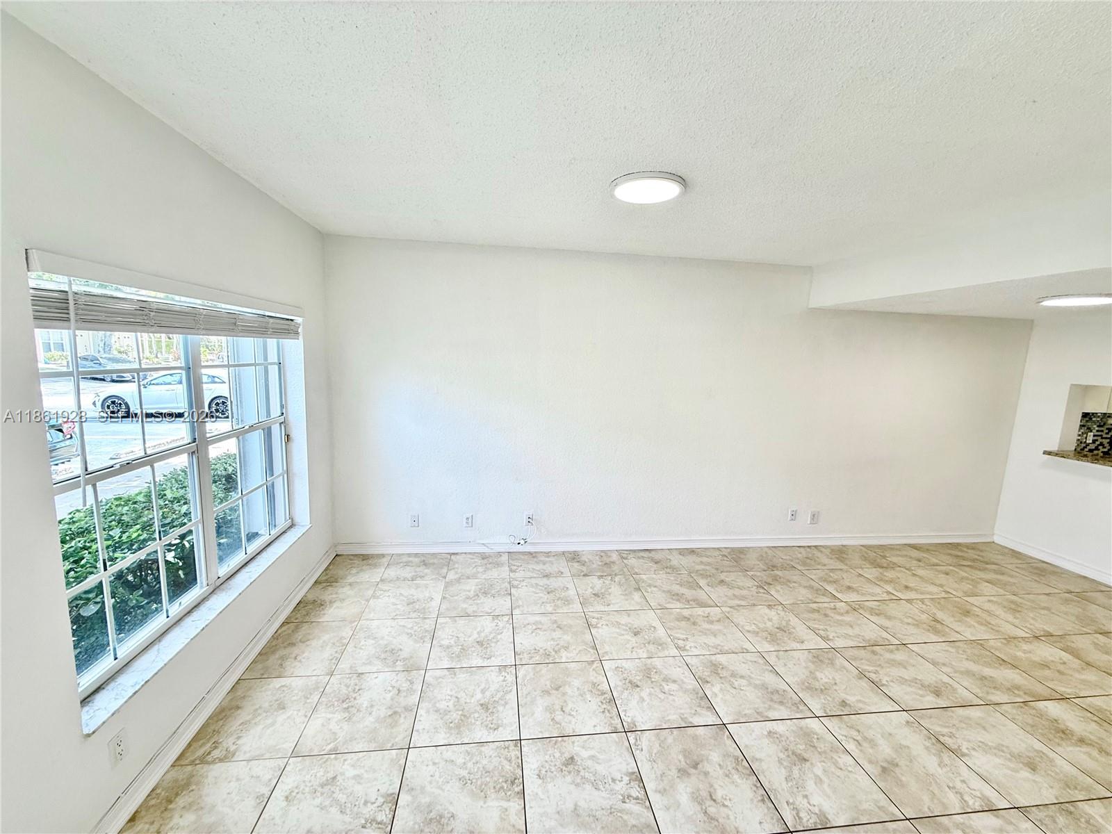 70 Whitehead Cir #70, Weston FL 33326