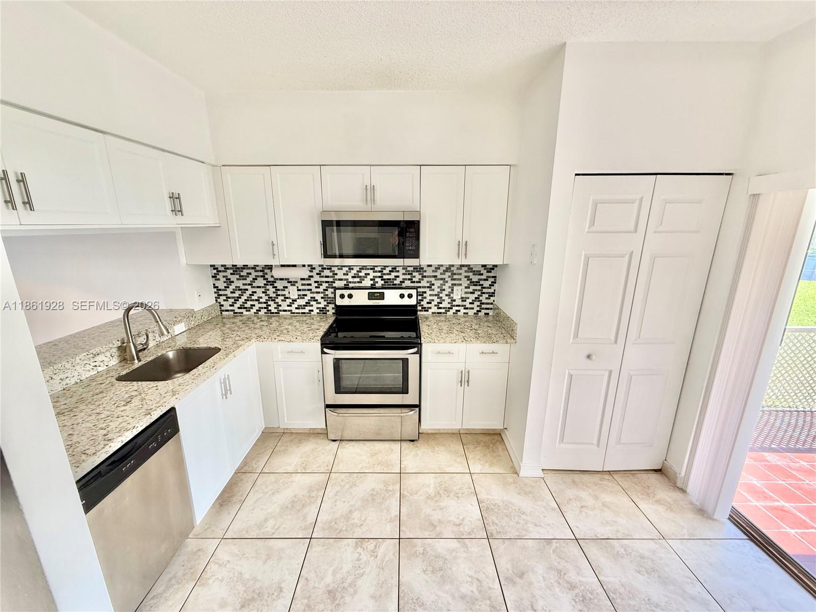 70 Whitehead Cir #70, Weston FL 33326