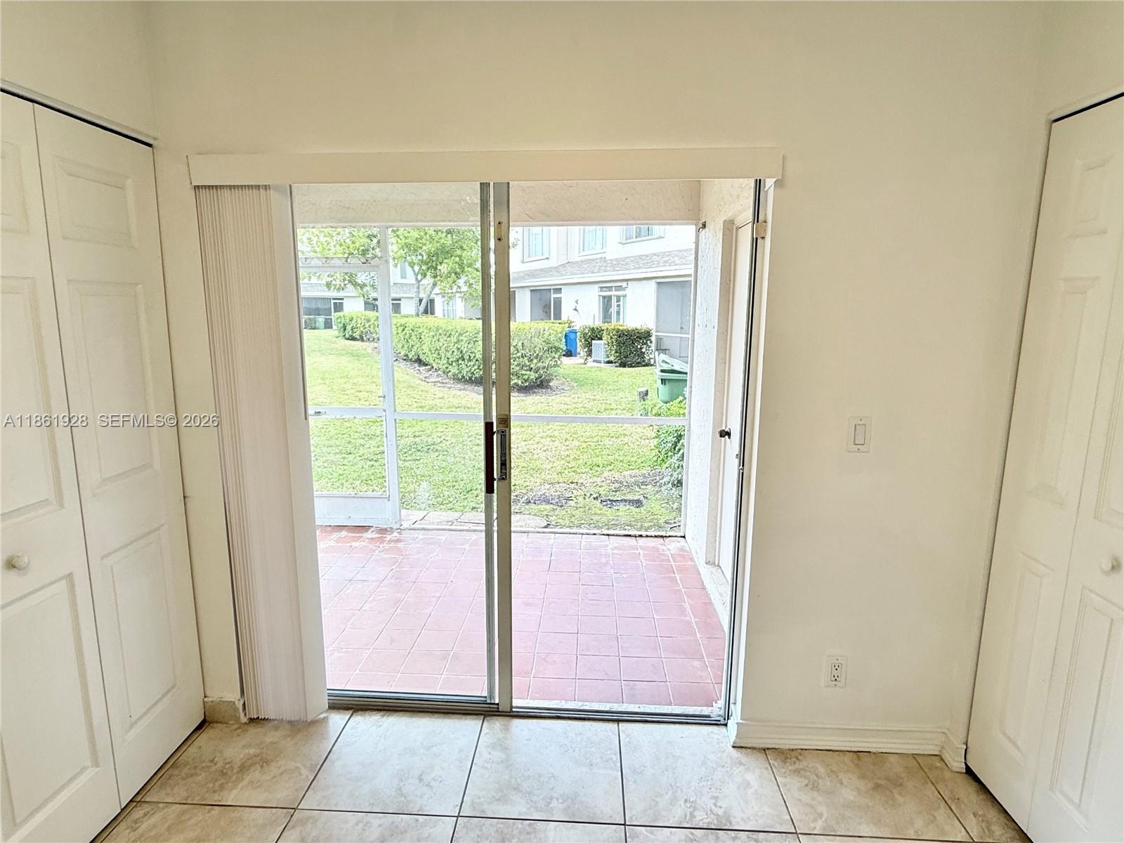 70 Whitehead Cir #70, Weston FL 33326