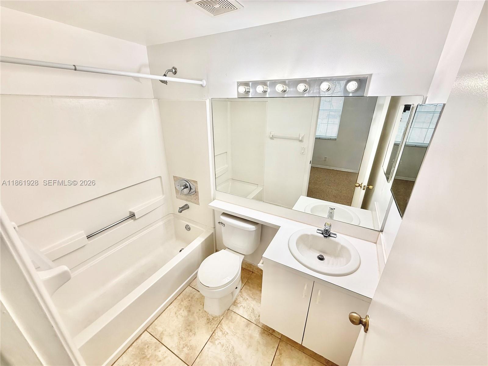 70 Whitehead Cir #70, Weston FL 33326