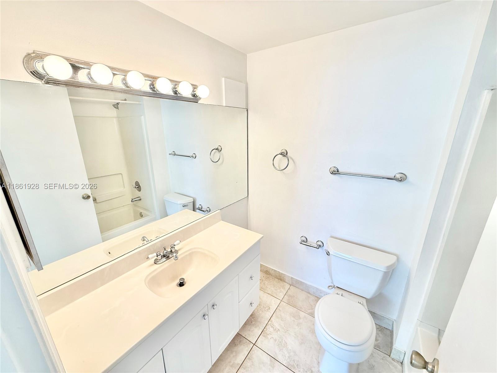 70 Whitehead Cir #70, Weston FL 33326