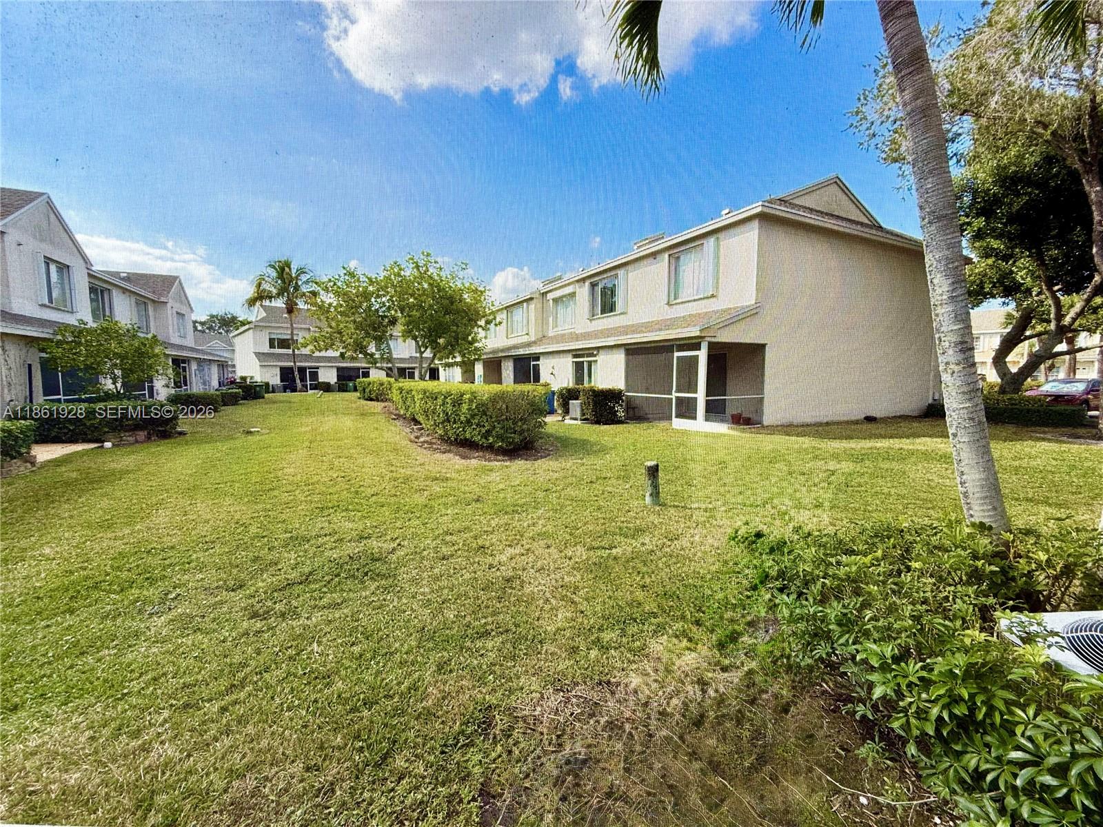 70 Whitehead Cir #70, Weston FL 33326