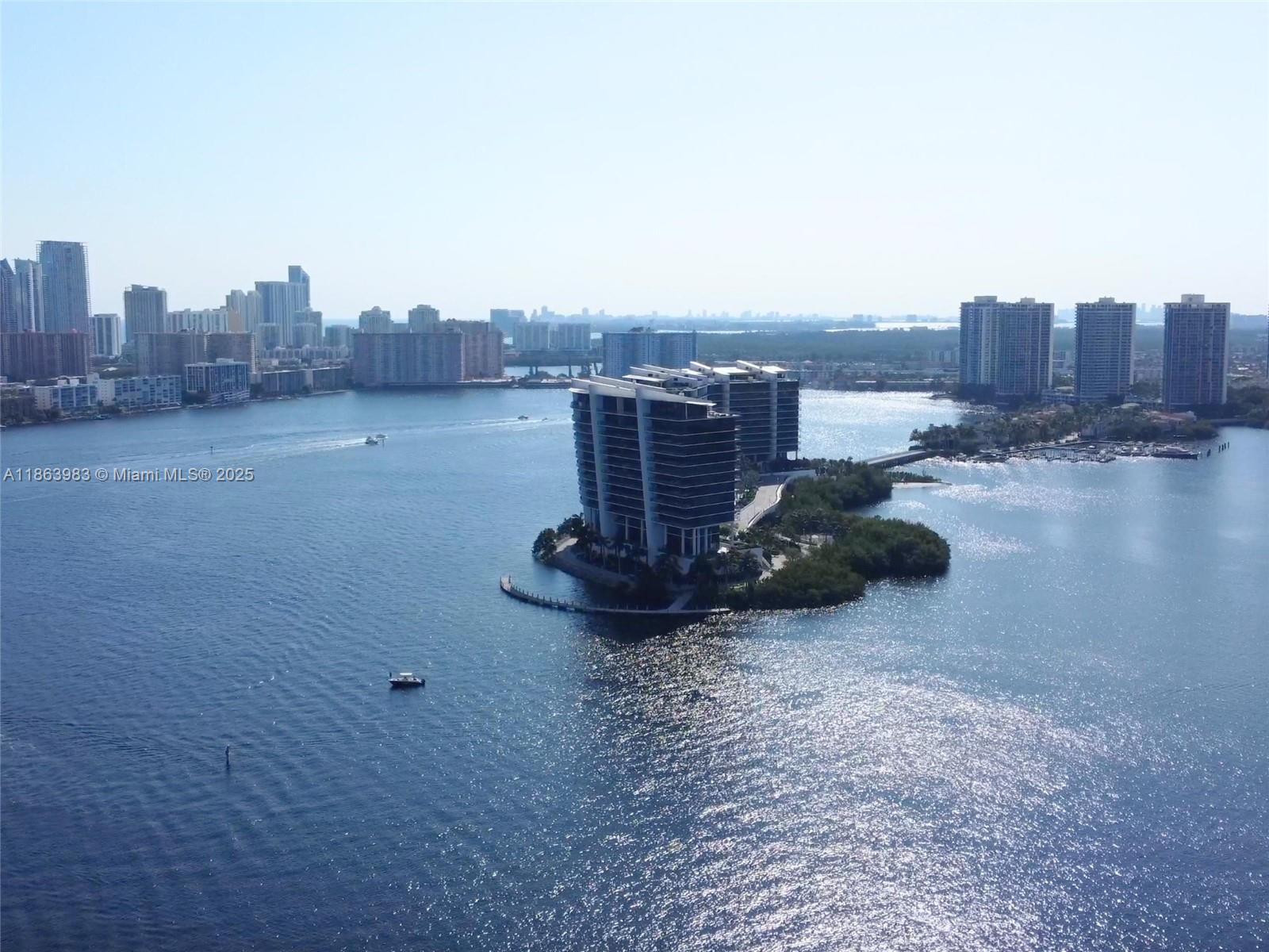 Mystic Pointe Tower 500 C