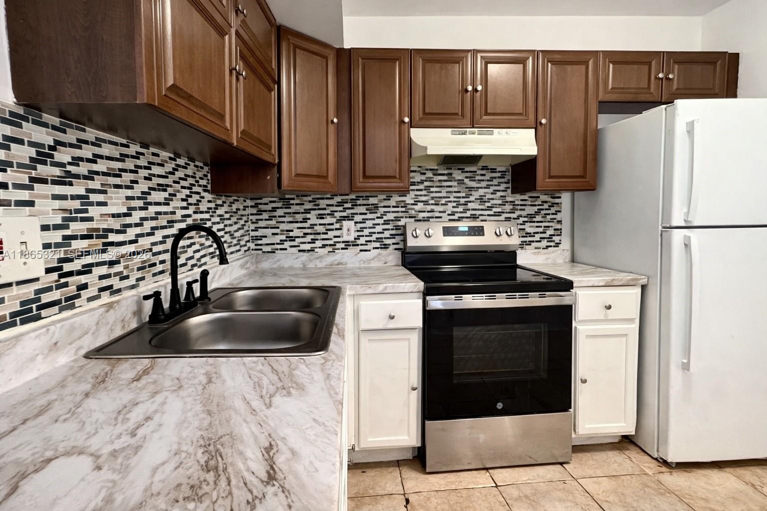 Sunset Hills I Condominiu