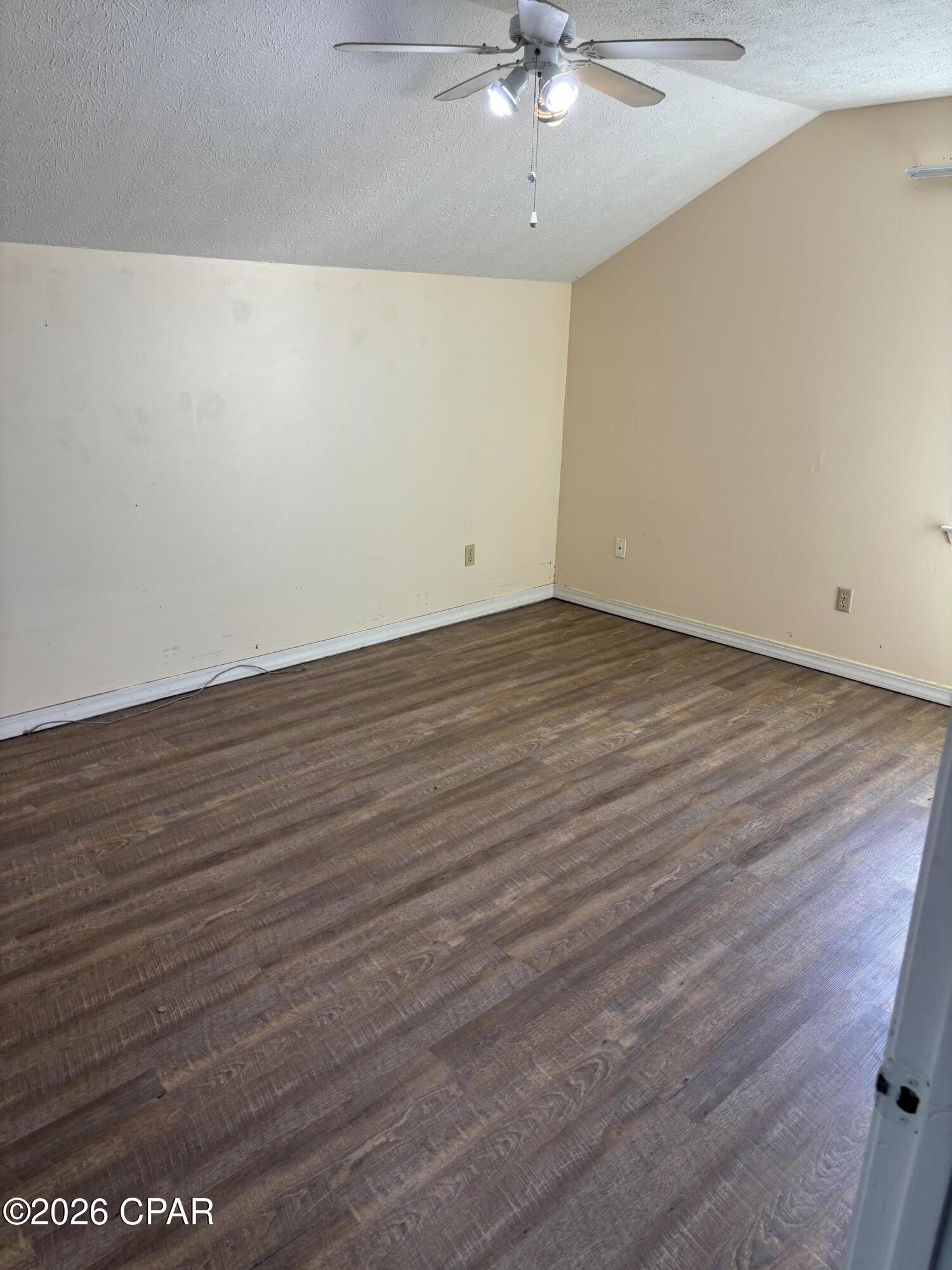 Image 33 For 113 Michelle Court