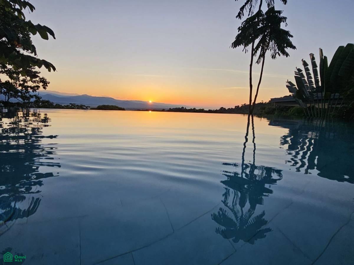 5 bed Single Family Homes For Sale in Quepos, Puntarenas - 1