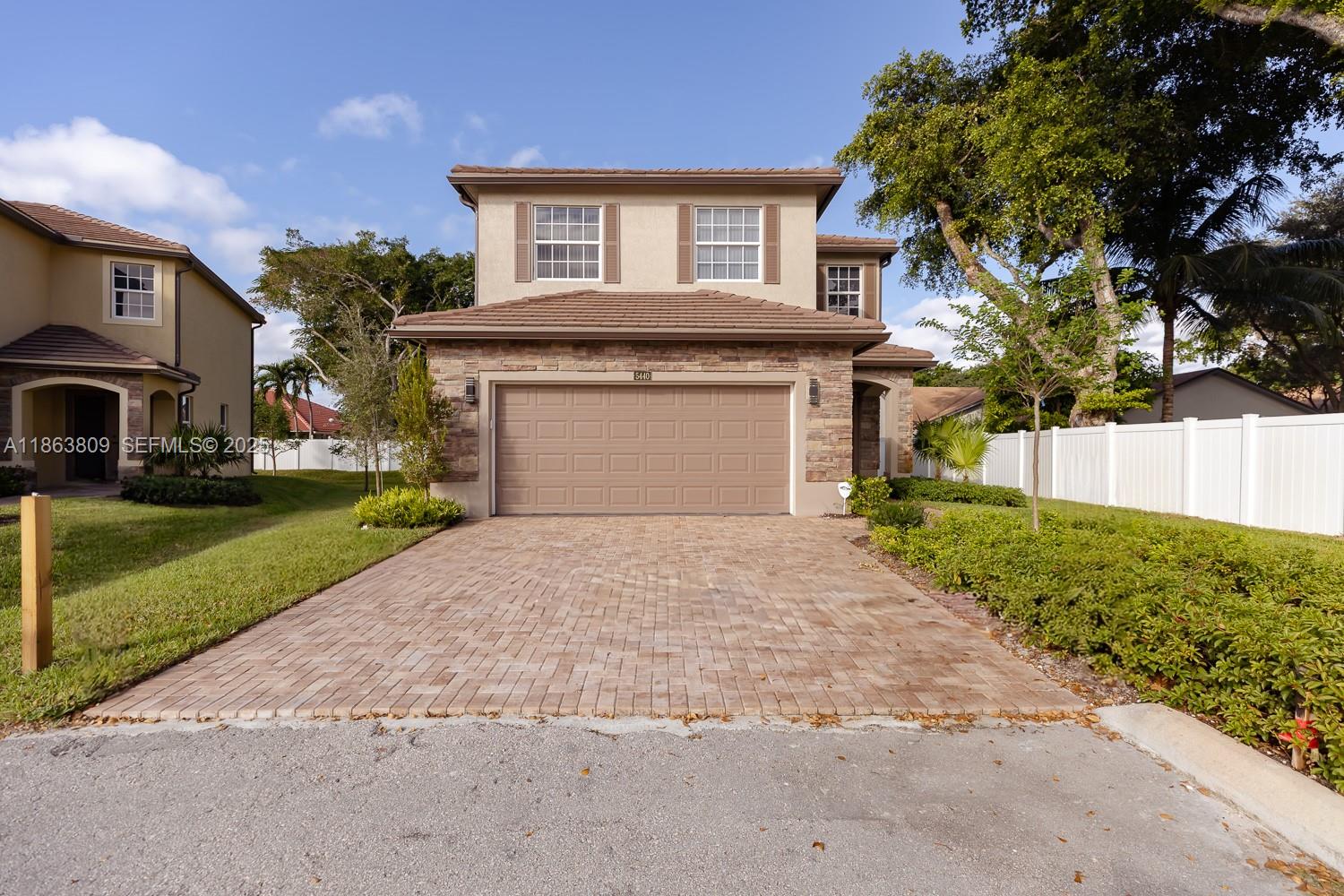 Tamarac Circle