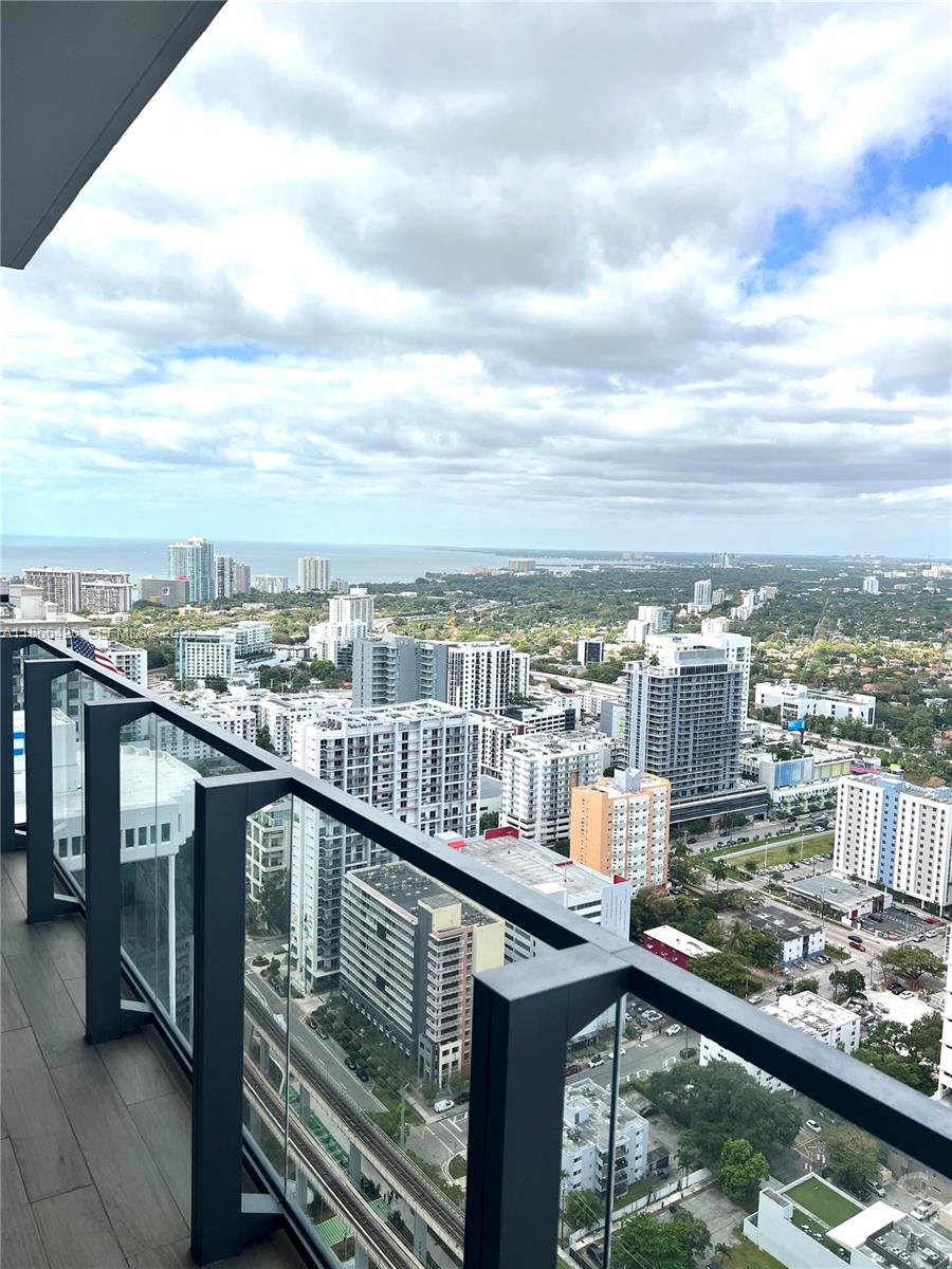 88 SW 7 #3606, Miami FL 33131