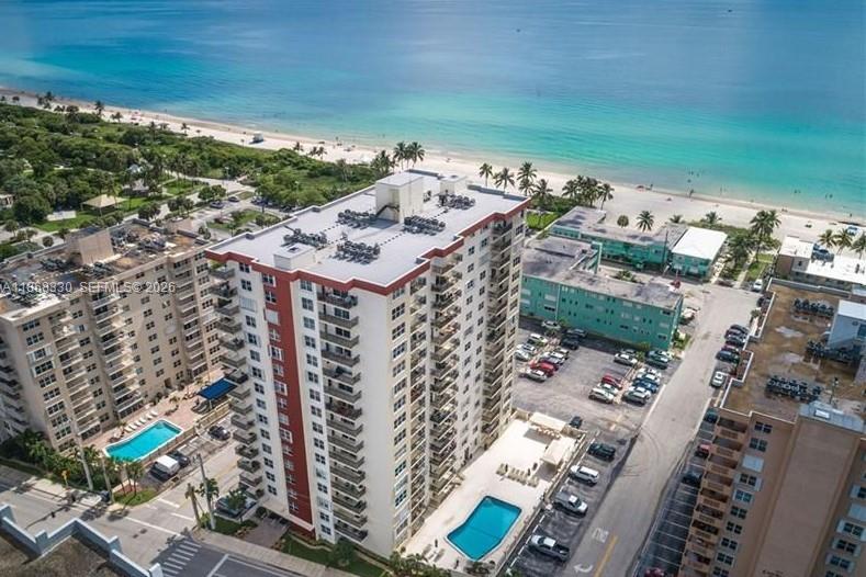 Oxford Towers Condo