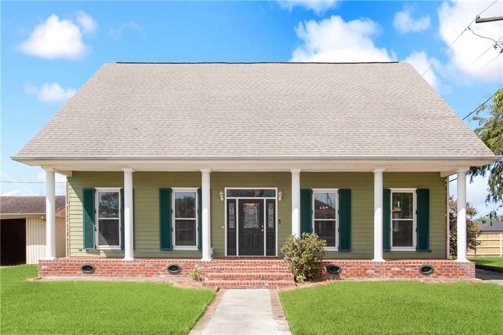 Photo 2 of Single family home for sale at 421 Bear Dr, Arabi, LA 70032 | MLS# 2519484 | Listing updated on 2026-09-19