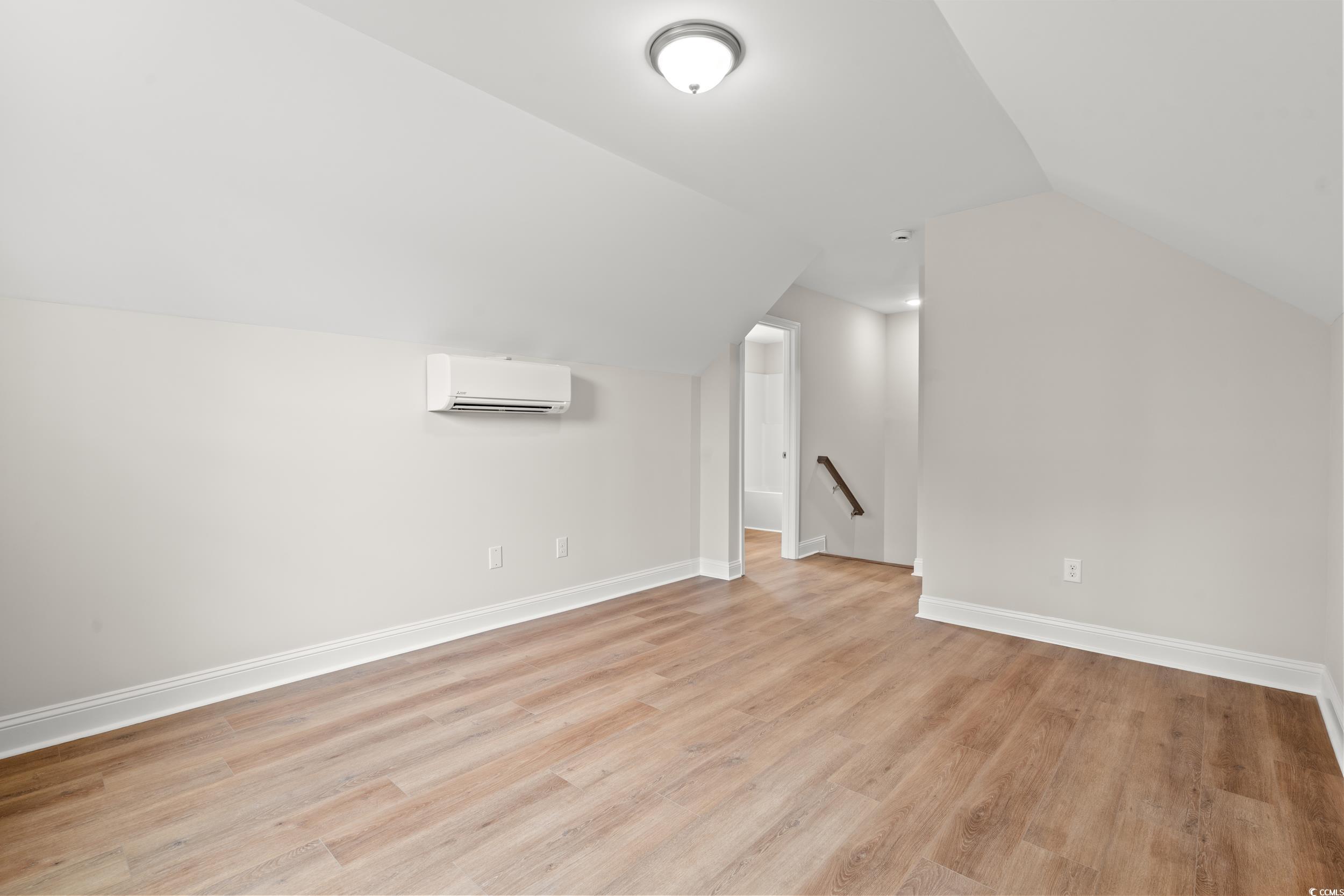 2521359 | Photo 20