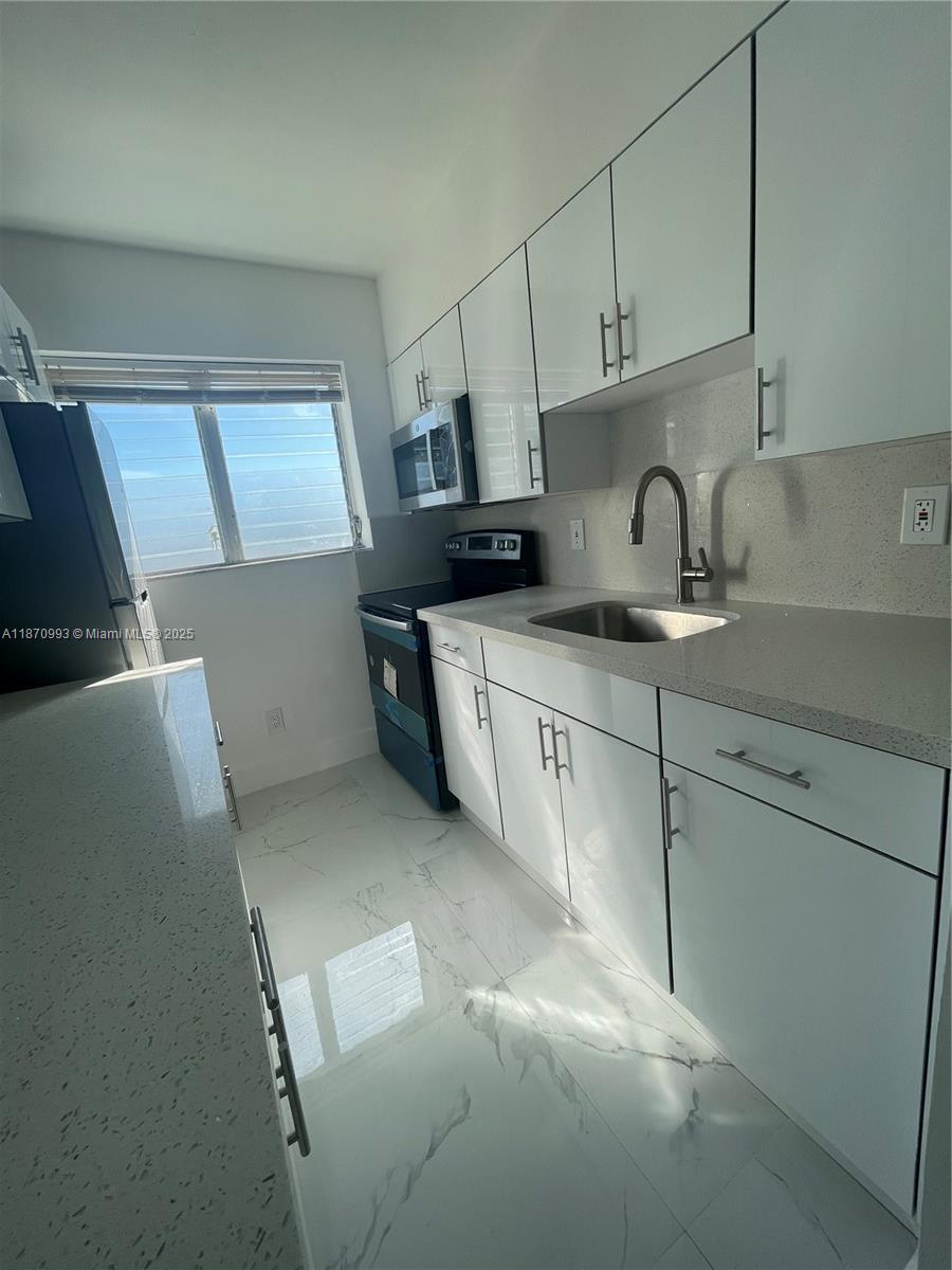 785 81st St #3, Miami Beach FL 33141