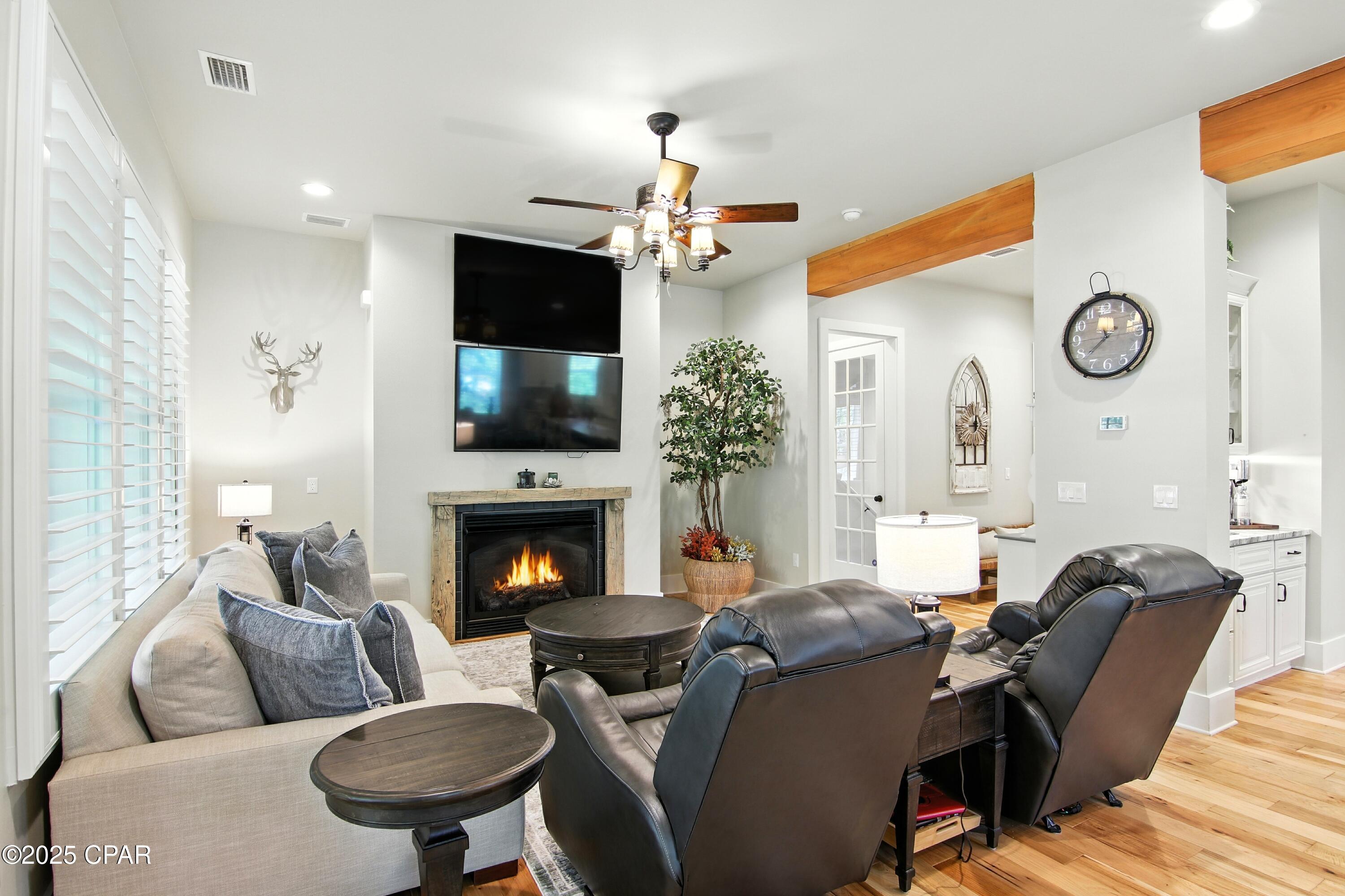 Image 12 For 400 Pitts Bayshore Drive