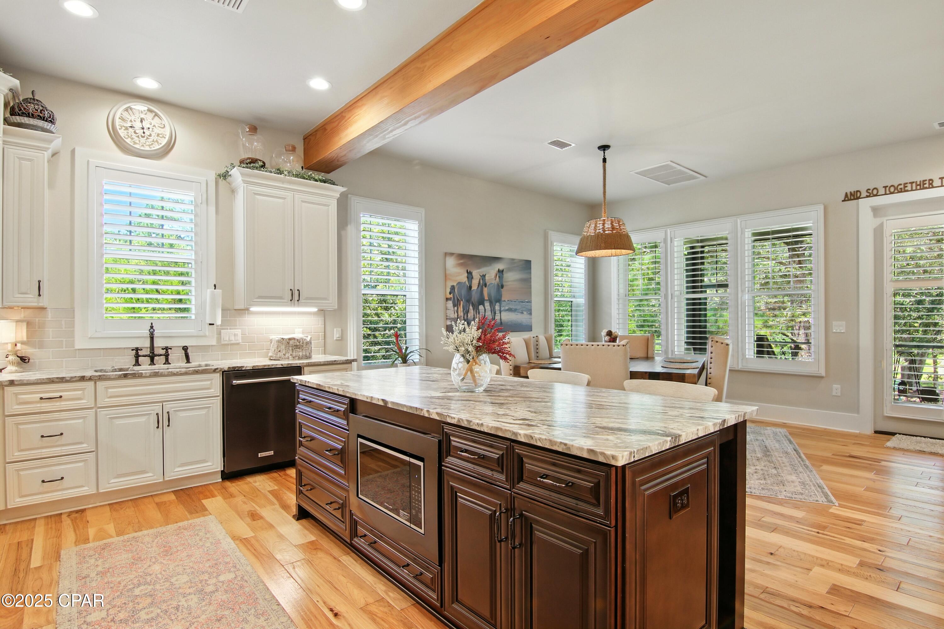 Image 15 For 400 Pitts Bayshore Drive