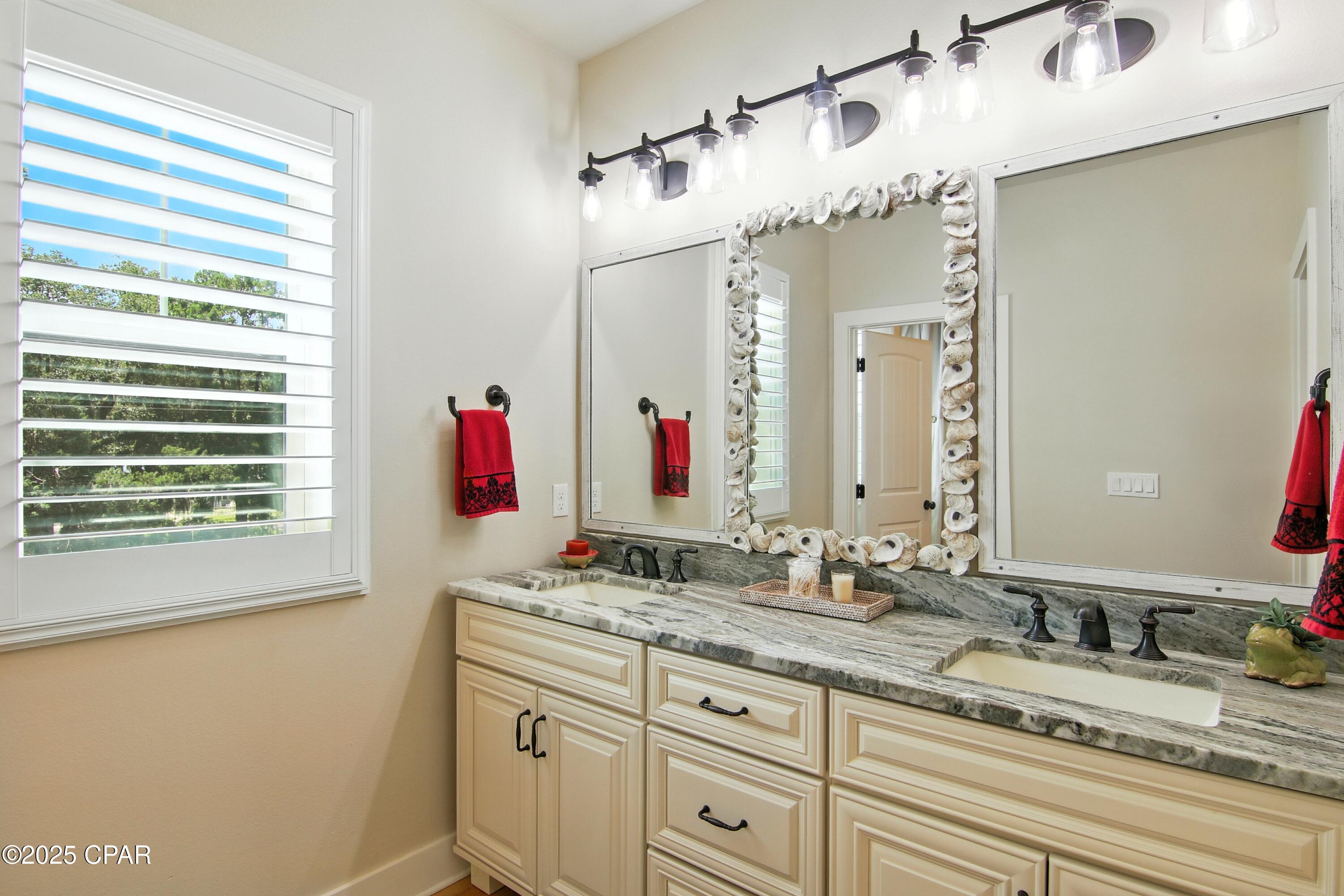 Image 32 For 400 Pitts Bayshore Drive