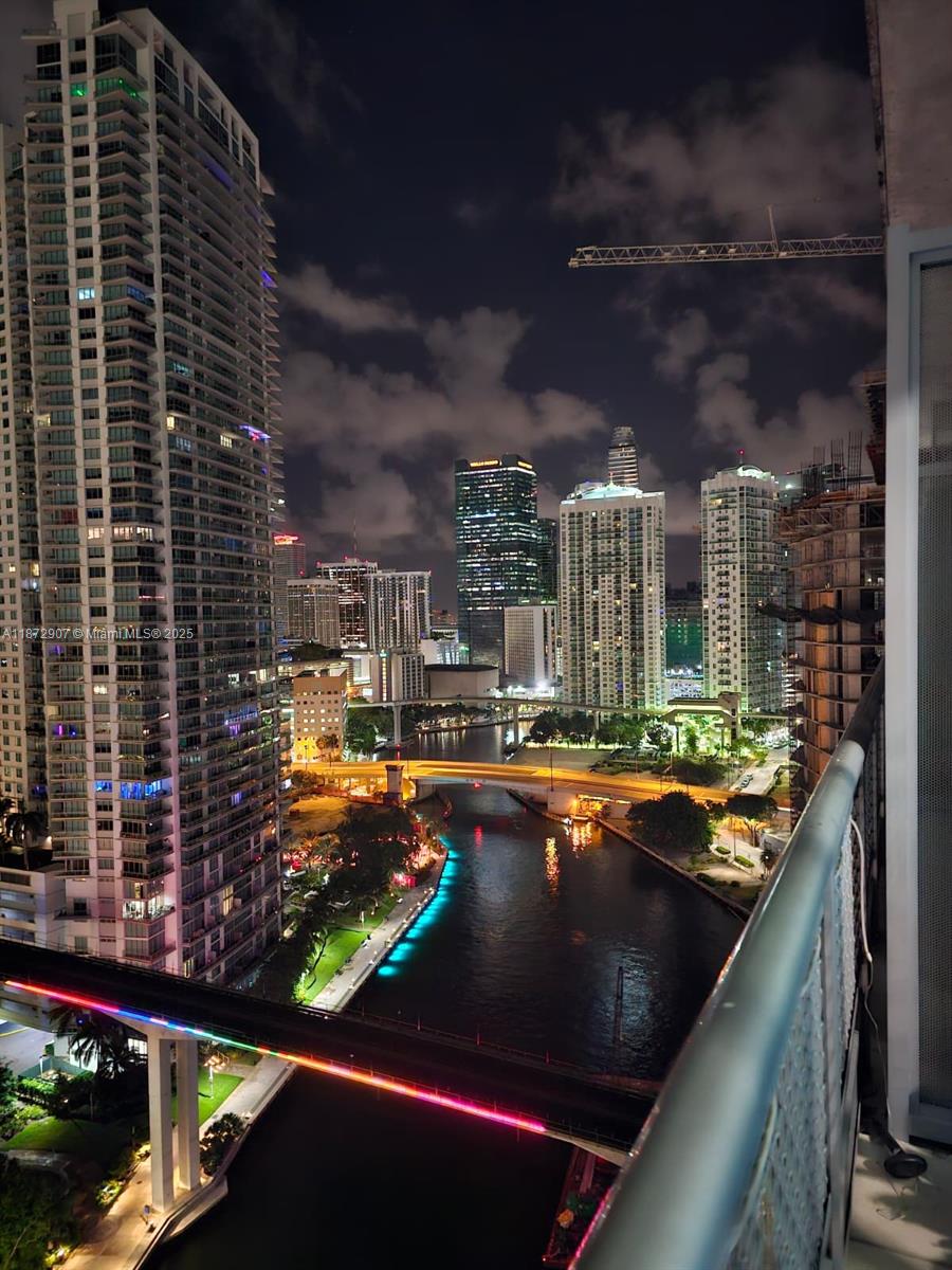690 SW 1st Ct #2515, Miami FL 33130