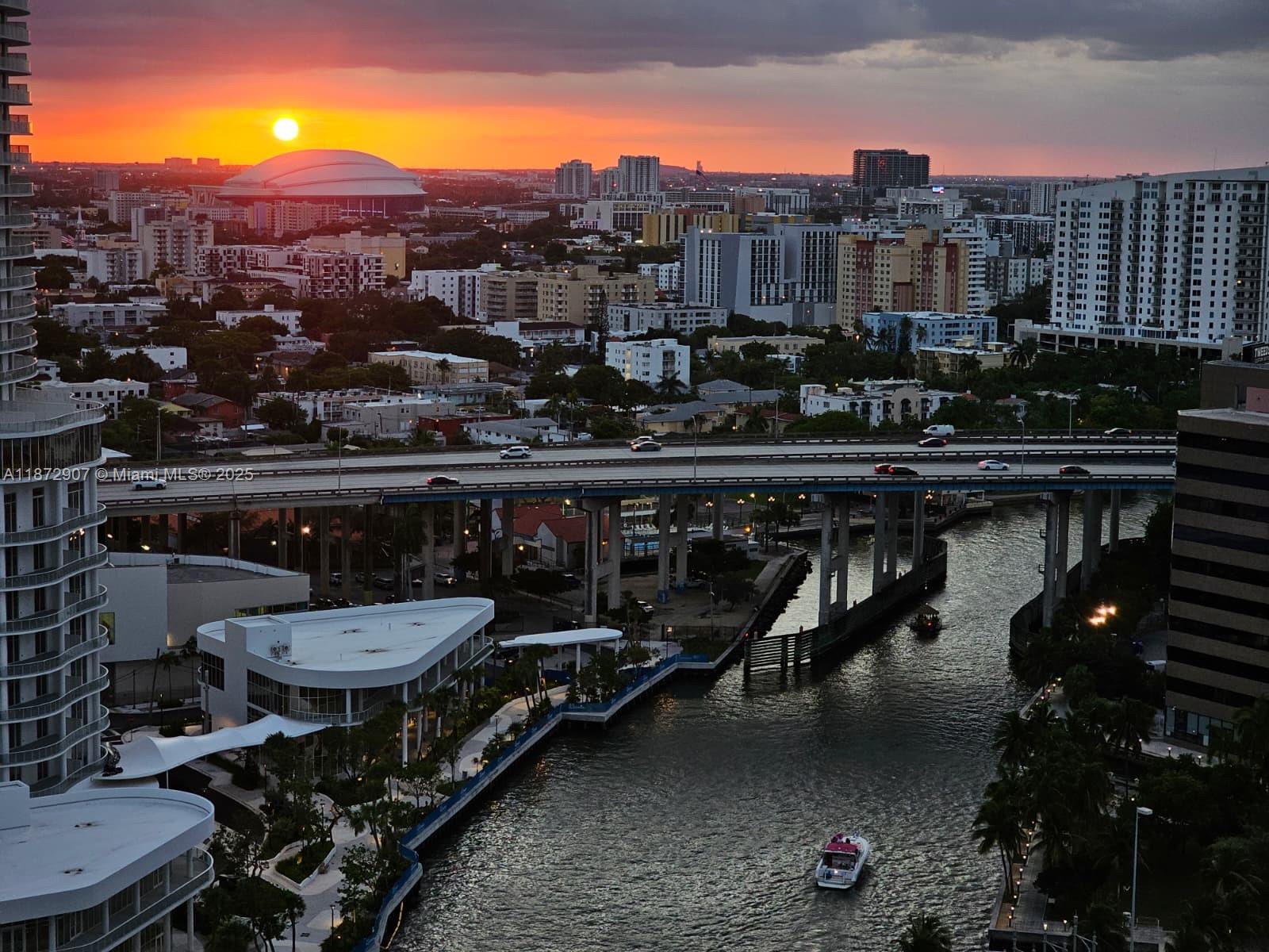 690 SW 1st Ct #2515, Miami FL 33130