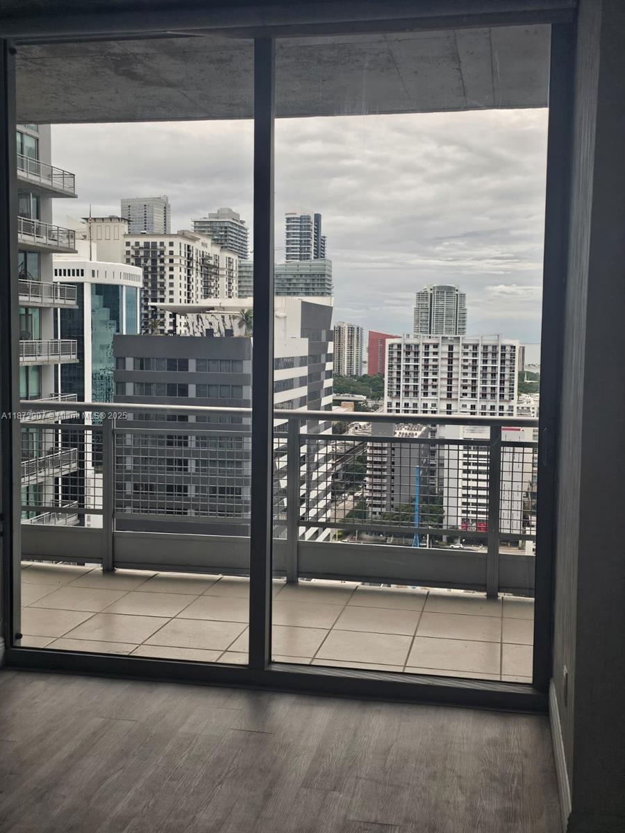 690 SW 1st Ct #2515, Miami FL 33130