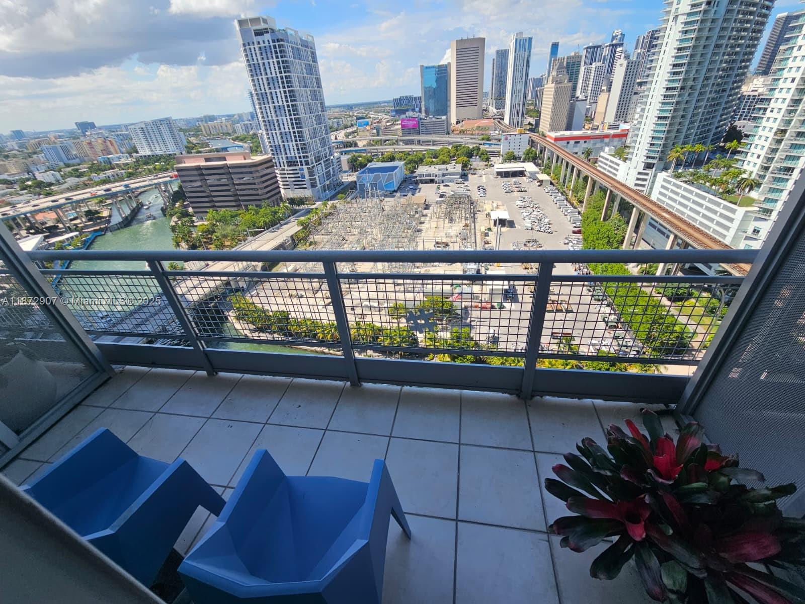 690 SW 1st Ct #2515, Miami FL 33130