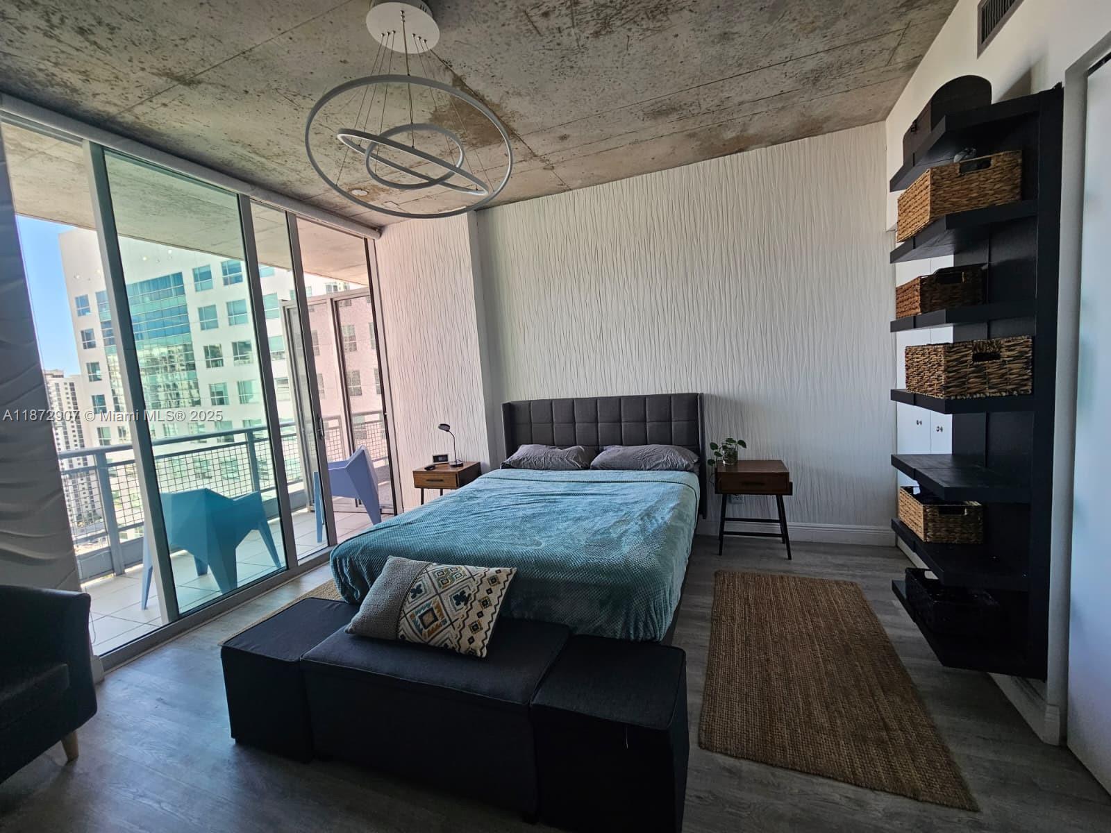 690 SW 1st Ct #2515, Miami FL 33130
