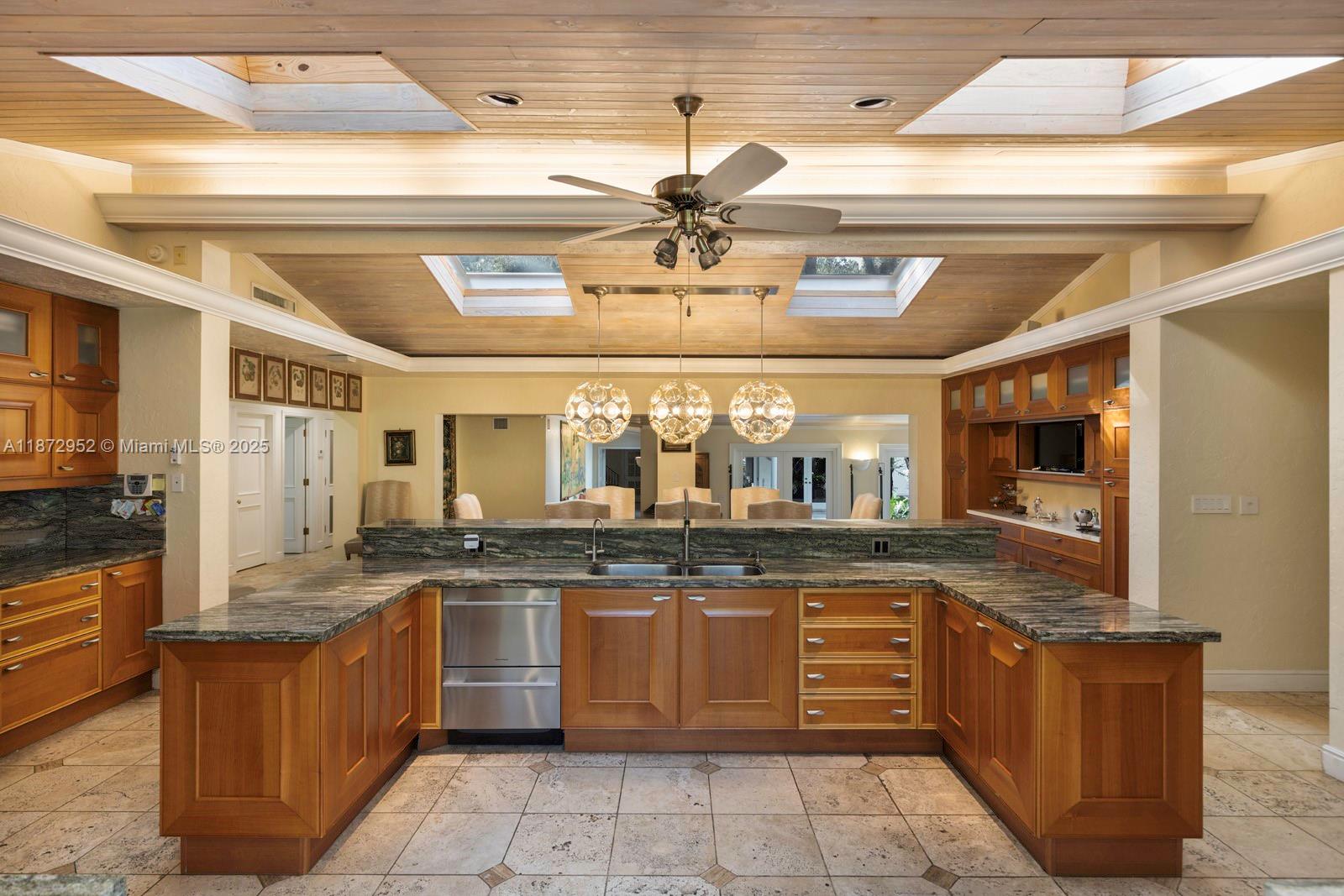 10100 Lakeside Dr, Coral Gables FL 33156