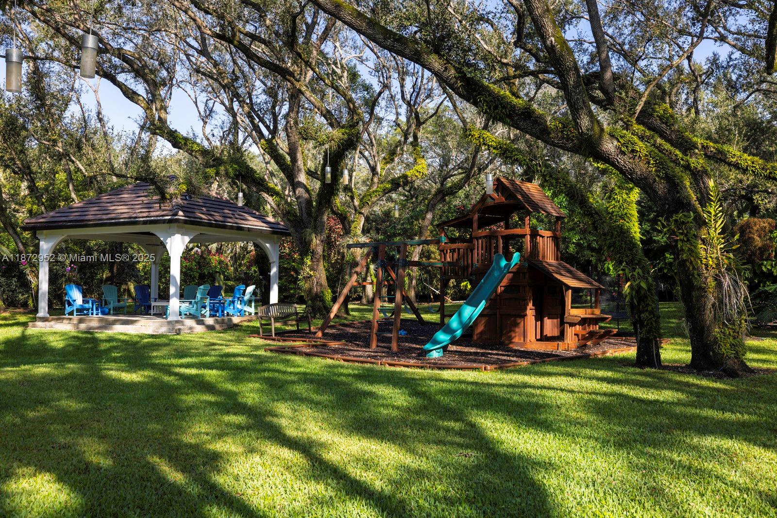 10100 Lakeside Dr, Coral Gables FL 33156