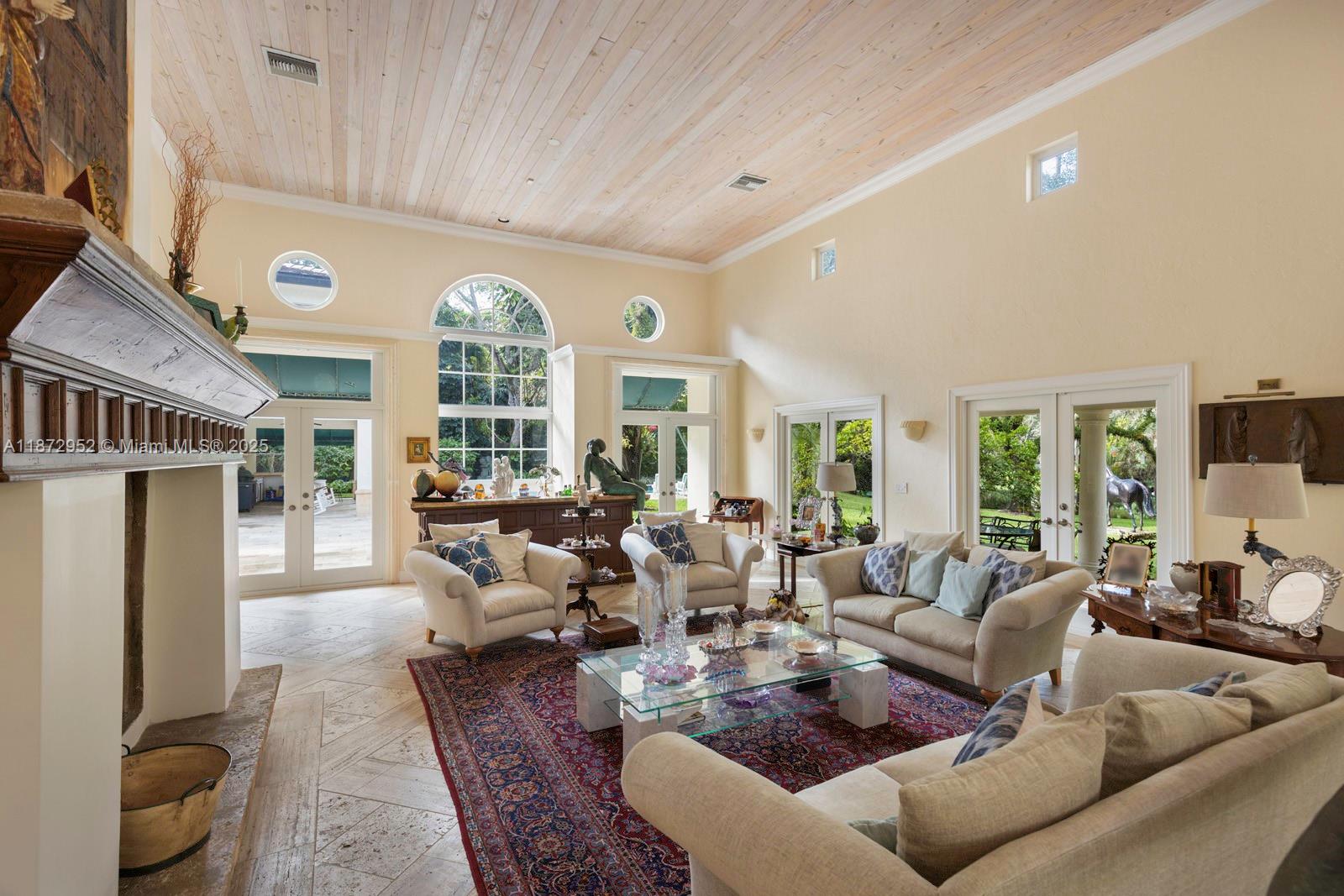 10100 Lakeside Dr, Coral Gables FL 33156