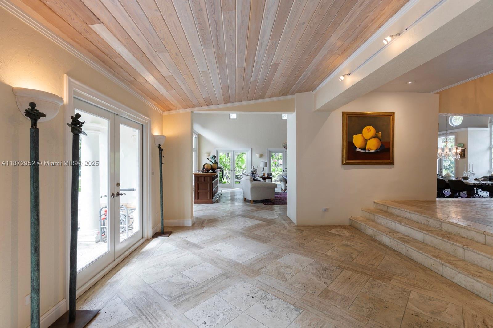 10100 Lakeside Dr, Coral Gables FL 33156