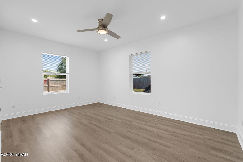 Image 16 For 718 Joan Lane