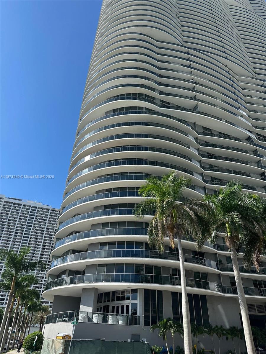 Aria On The Bay Condo