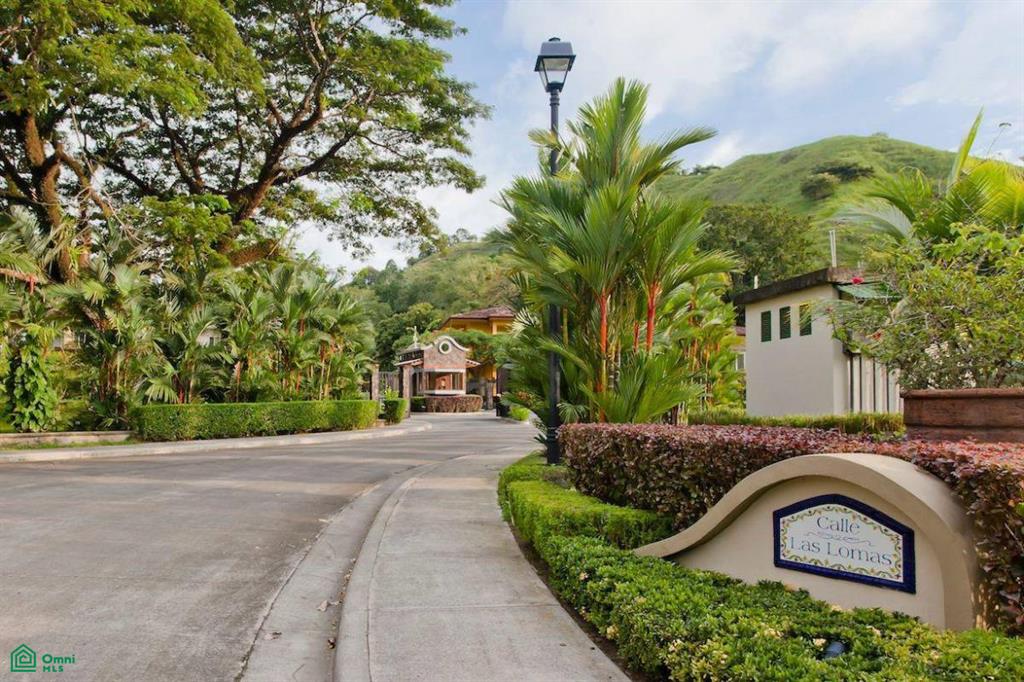 3 bed Single Family Homes For Sale in , Puntarenas - 1