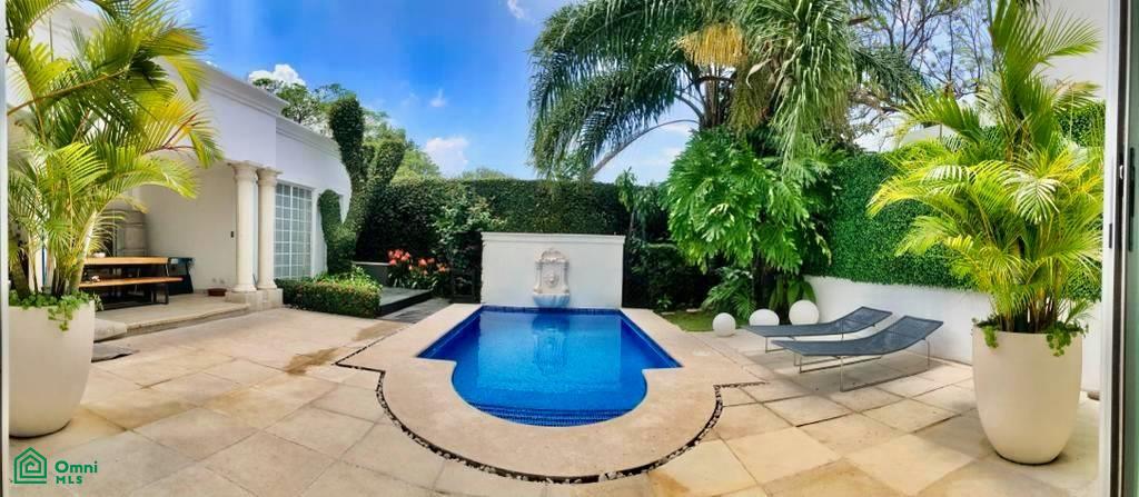 4 bed Single Family Homes For Sale in Santa Ana, San Jose - 1