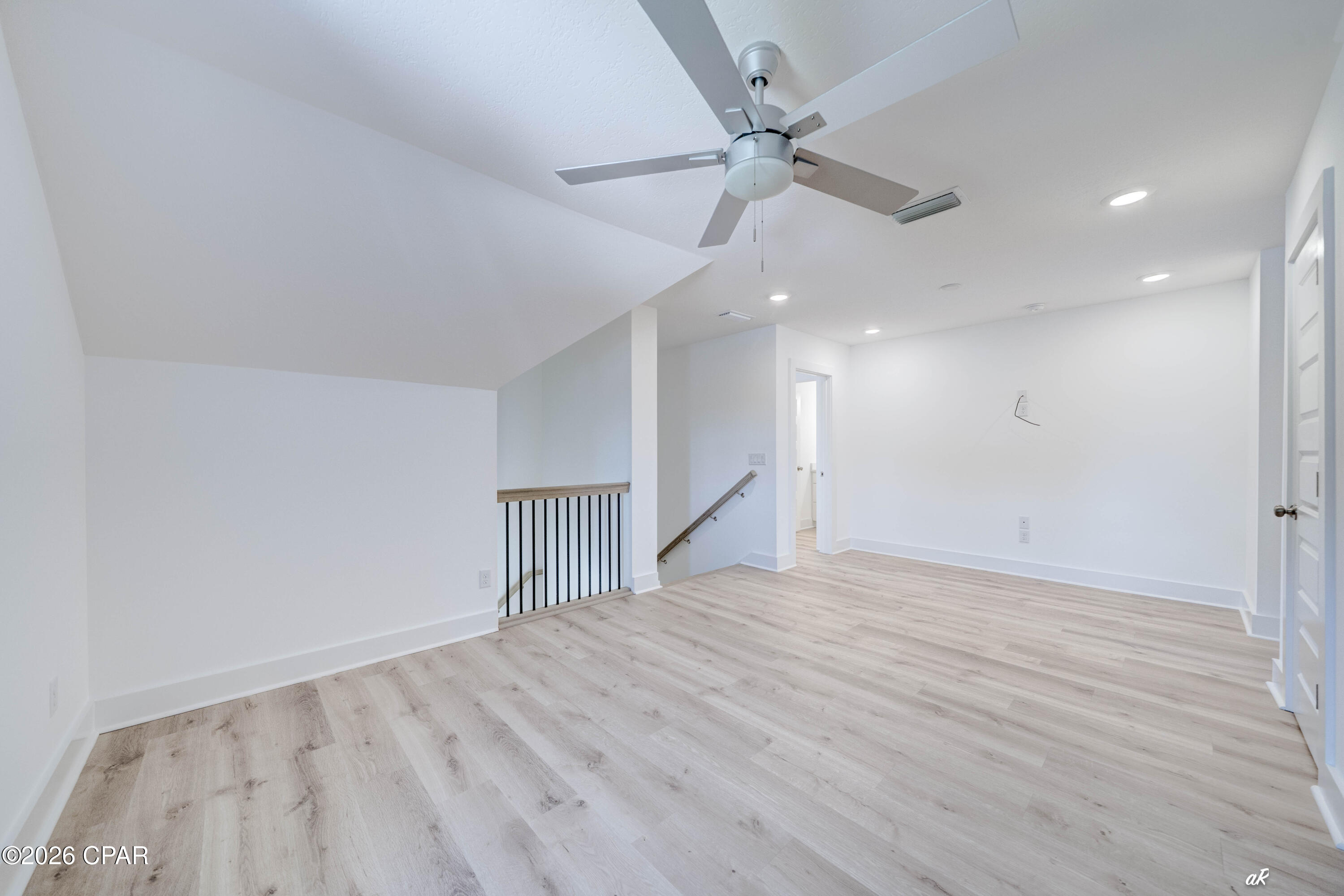 7213 N Lagoon Drive, Panama City, FL 32408 thumbnail, photo 19 of 46