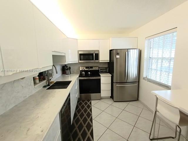 Meadowbrook Lakes Condo