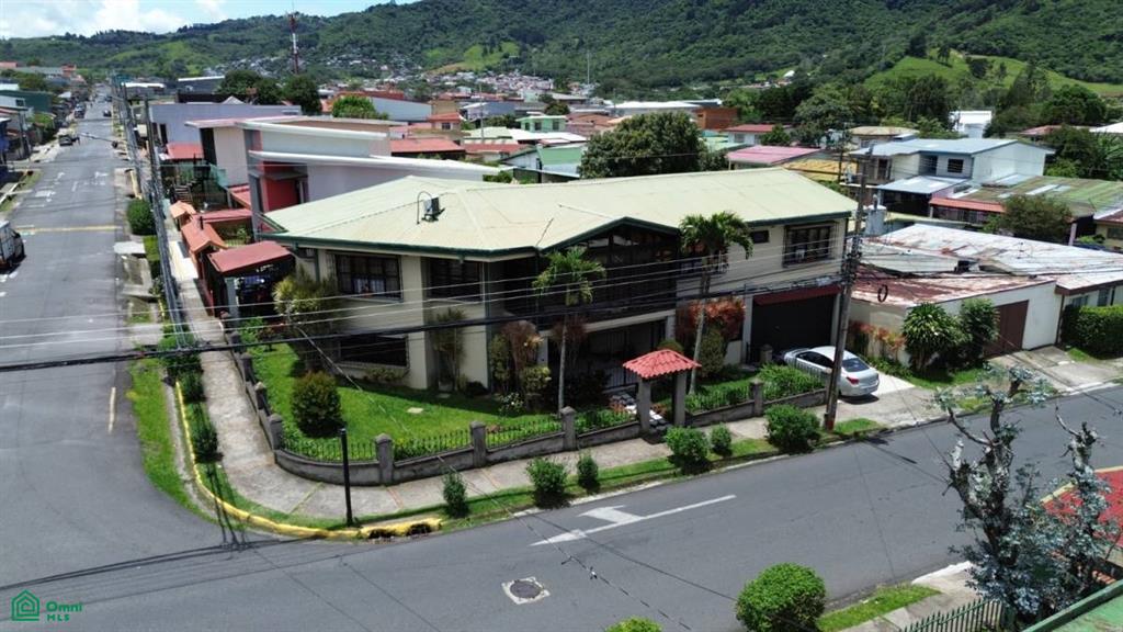 4 bed Single Family Homes For Sale in La Union, Cartago - 1