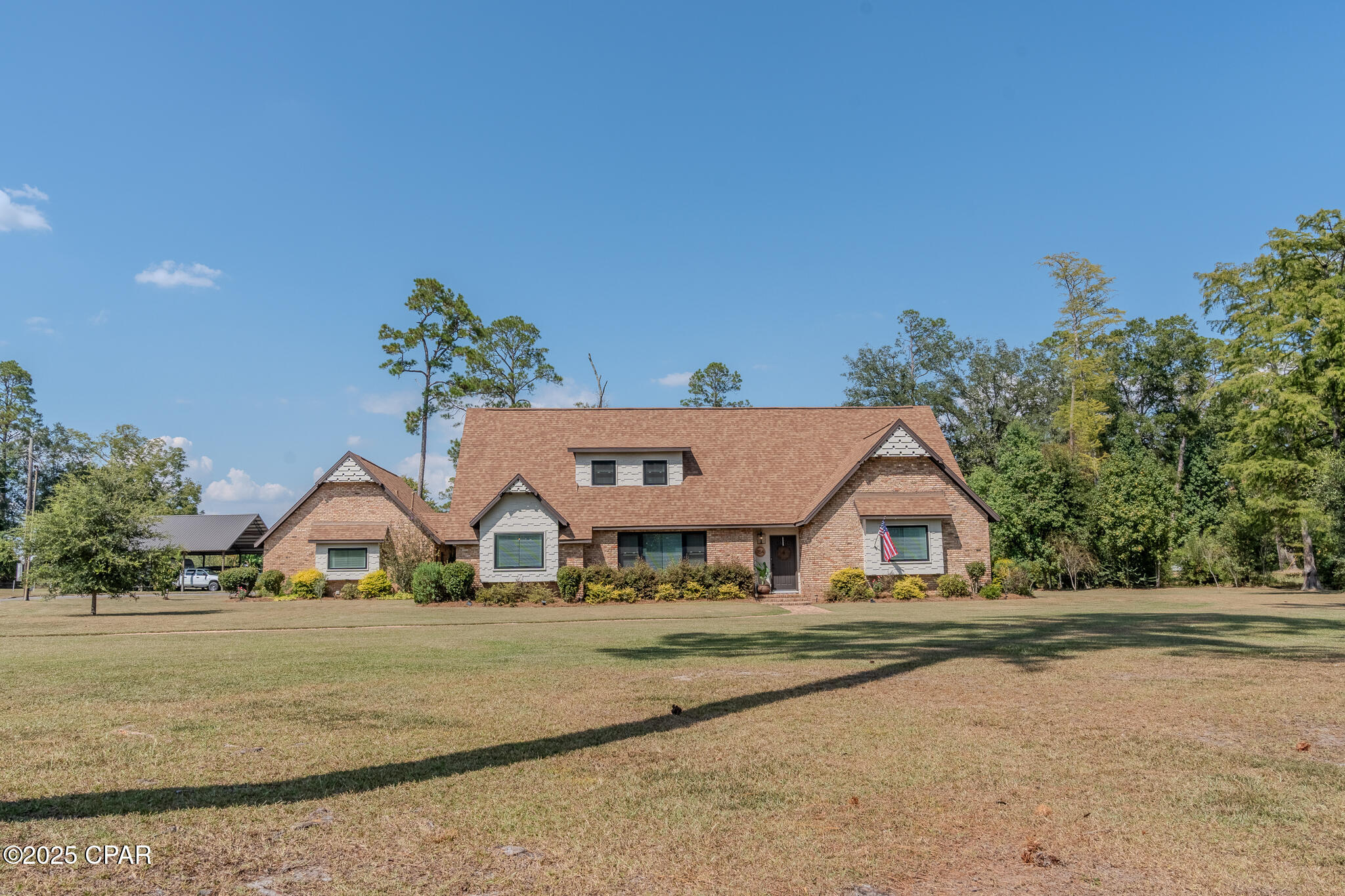 3rd image of 1154 10Th Ave, Graceville, FL 32440 | MLS# 779181
