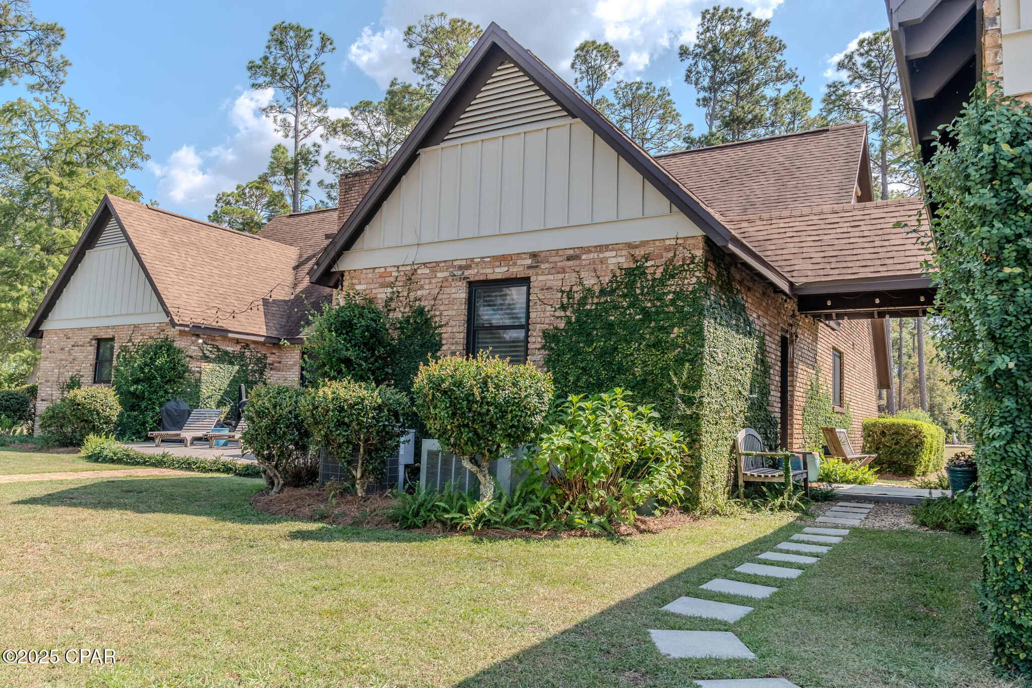 4th image of 1154 10Th Ave, Graceville, FL 32440 | MLS# 779181
