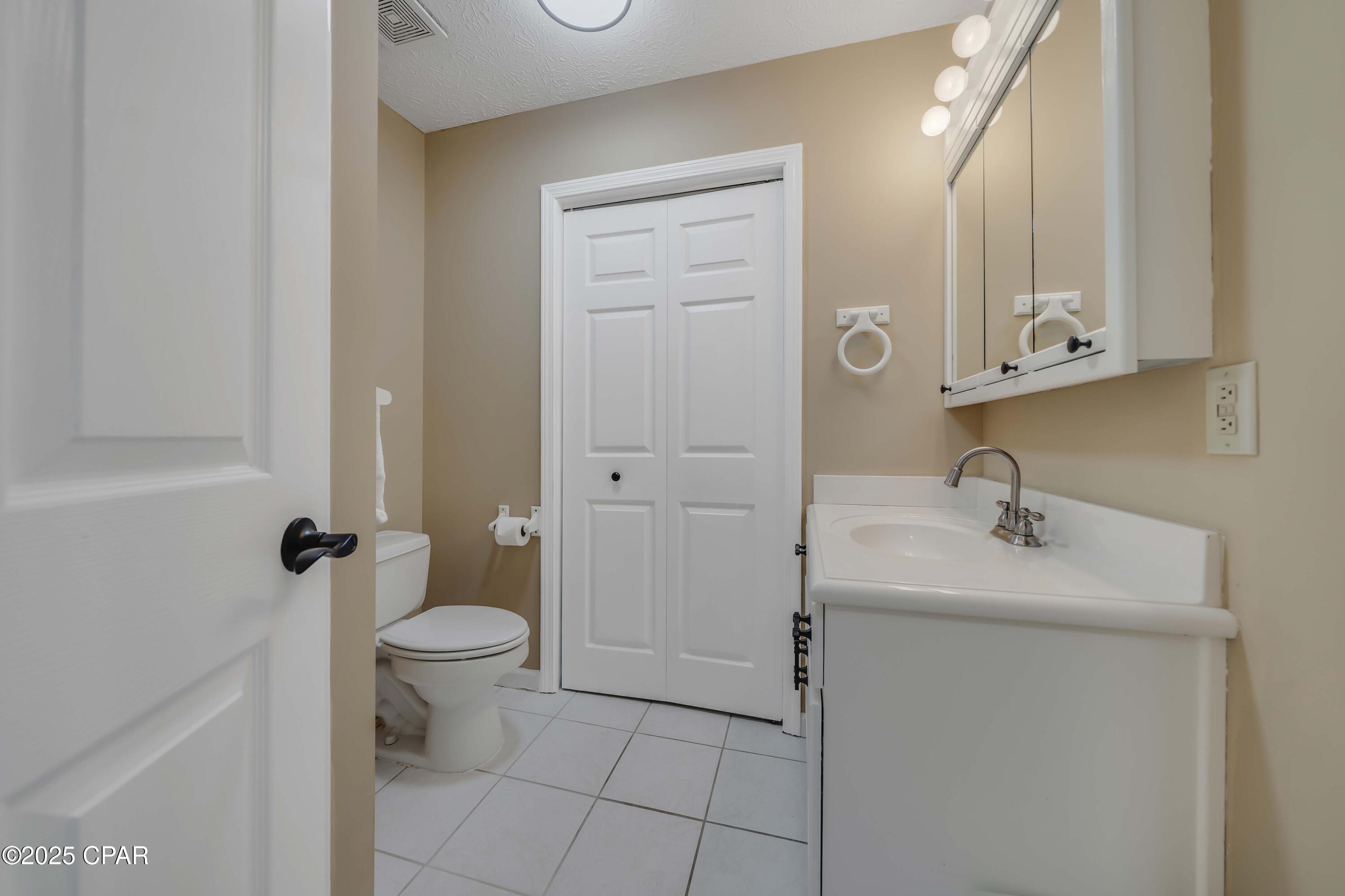 Image 37 For 21926 Lakeview Drive
