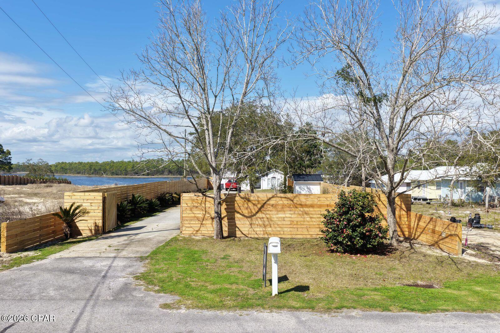 Image 5 For 21926 Lakeview Drive