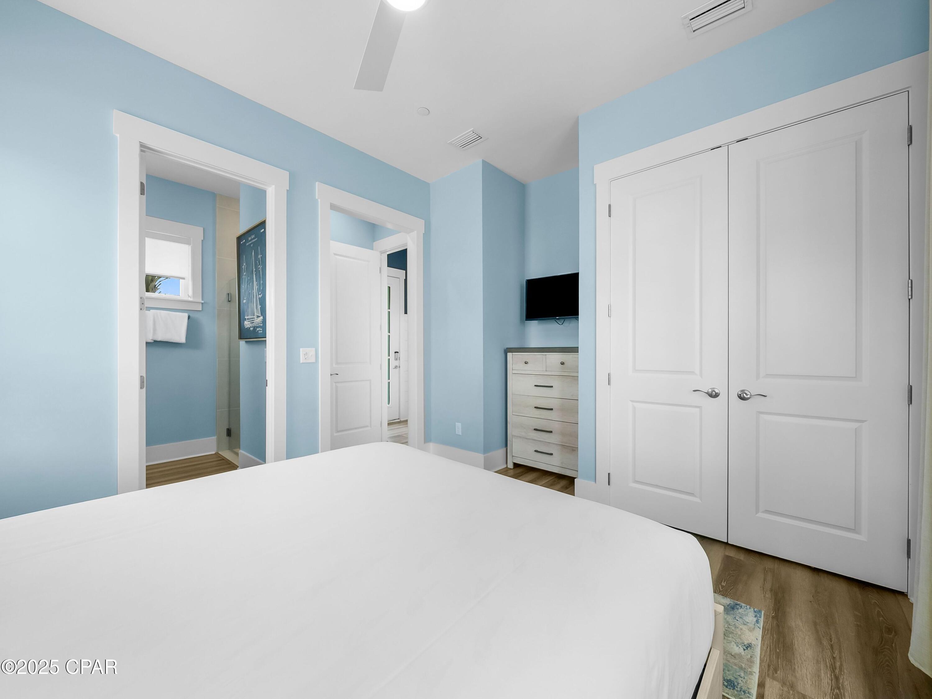 Image 10 For 13650 Front Beach Road