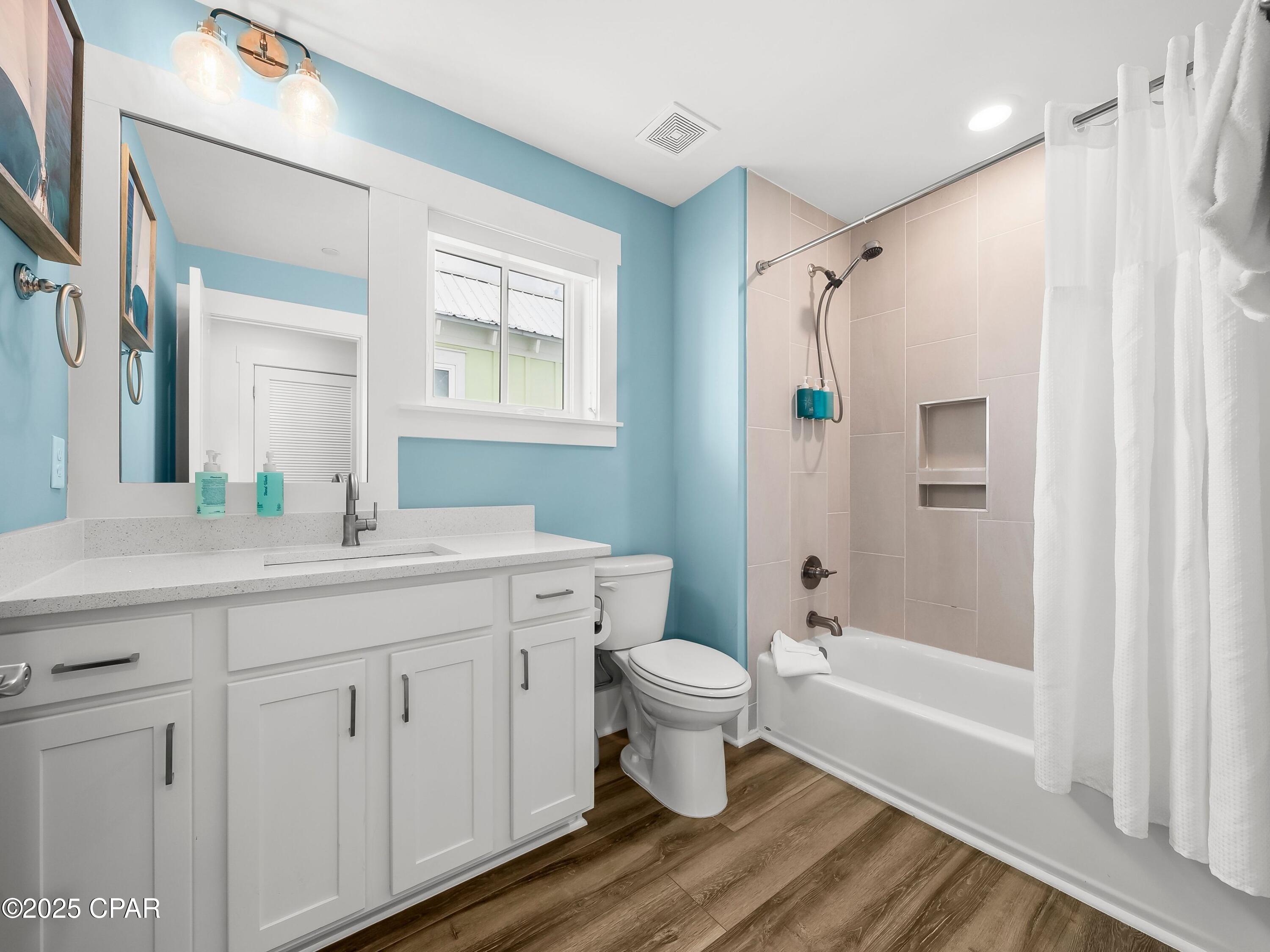 Image 43 For 13650 Front Beach Road