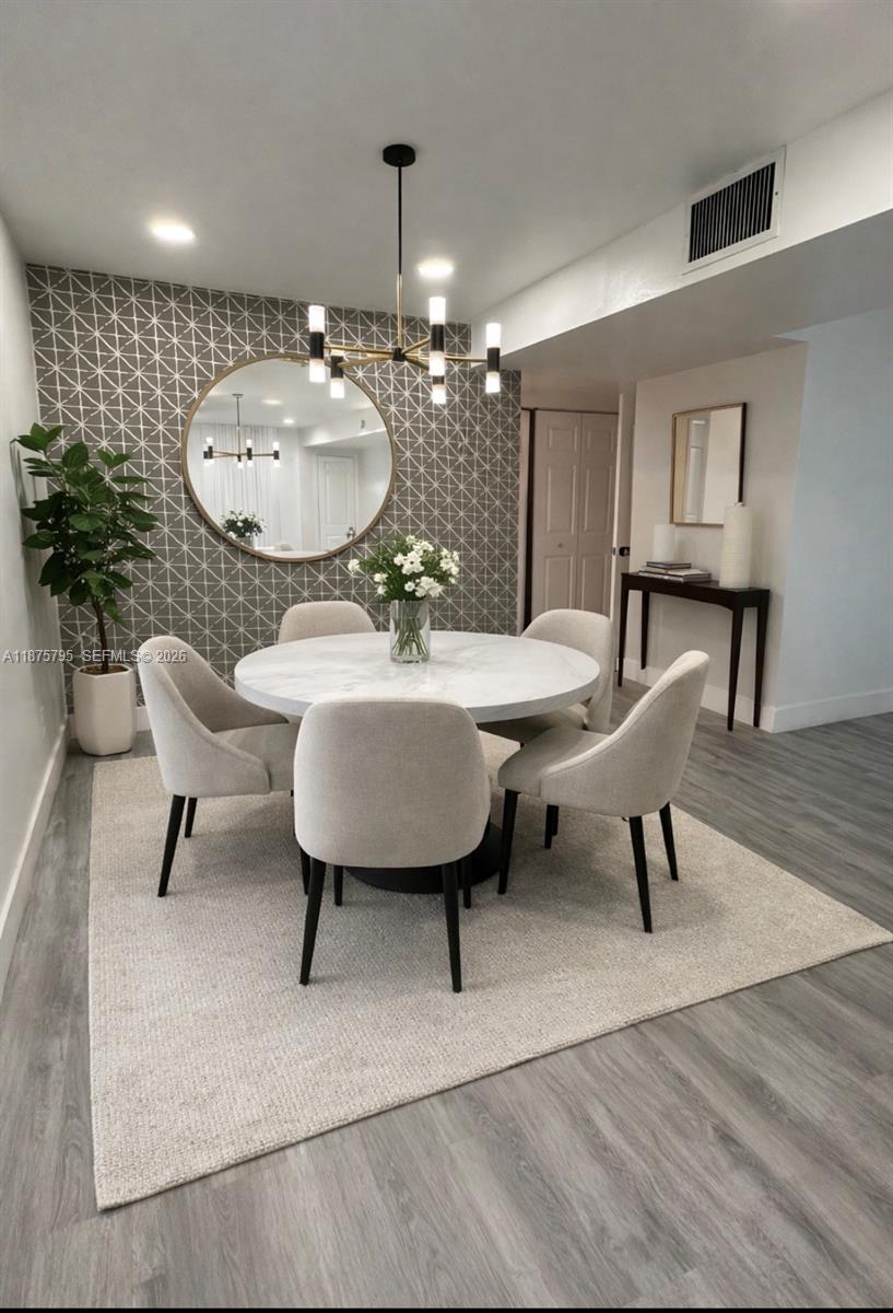 Omega Condo No 3