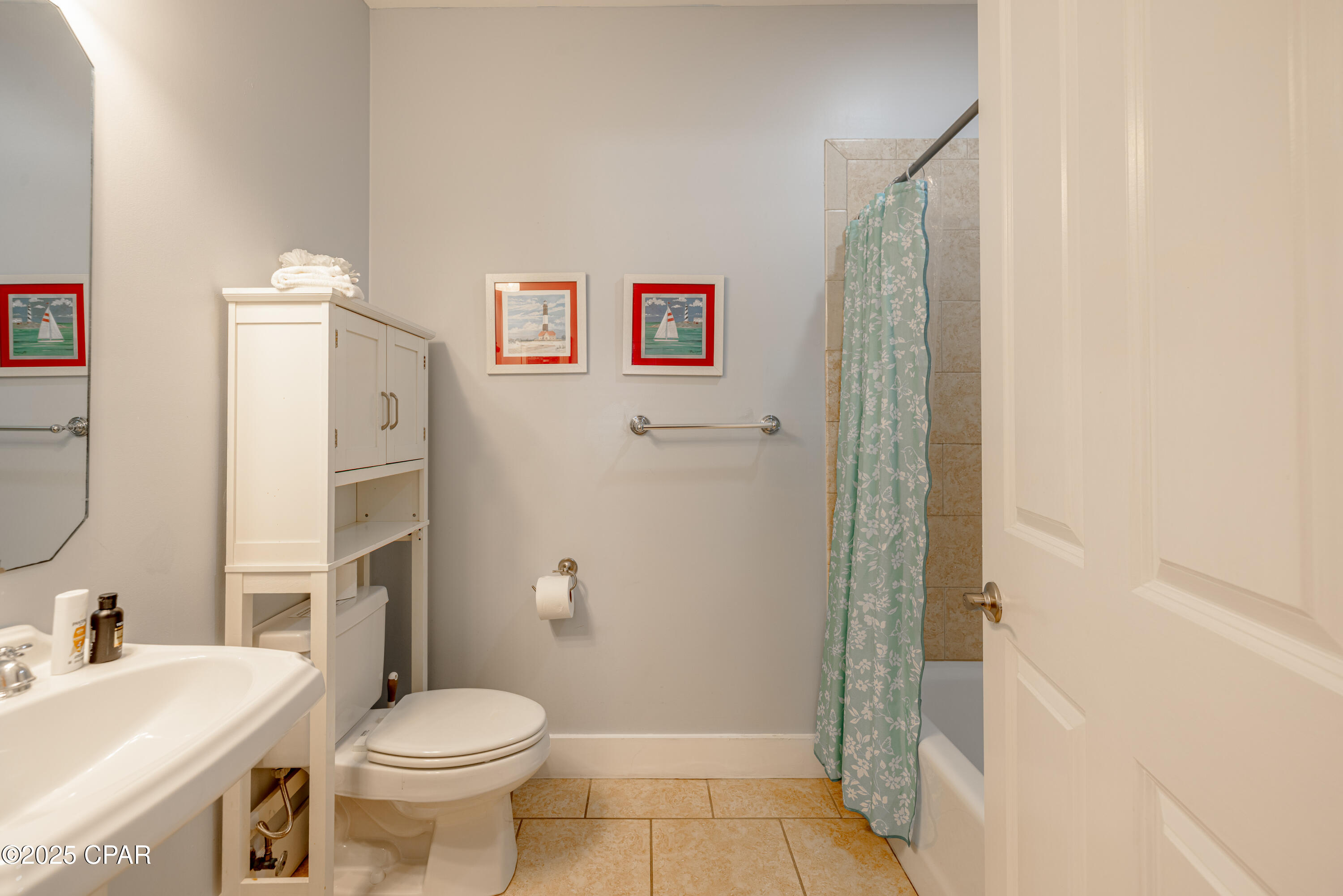 Image 12 For 8410 Thomas Drive 4