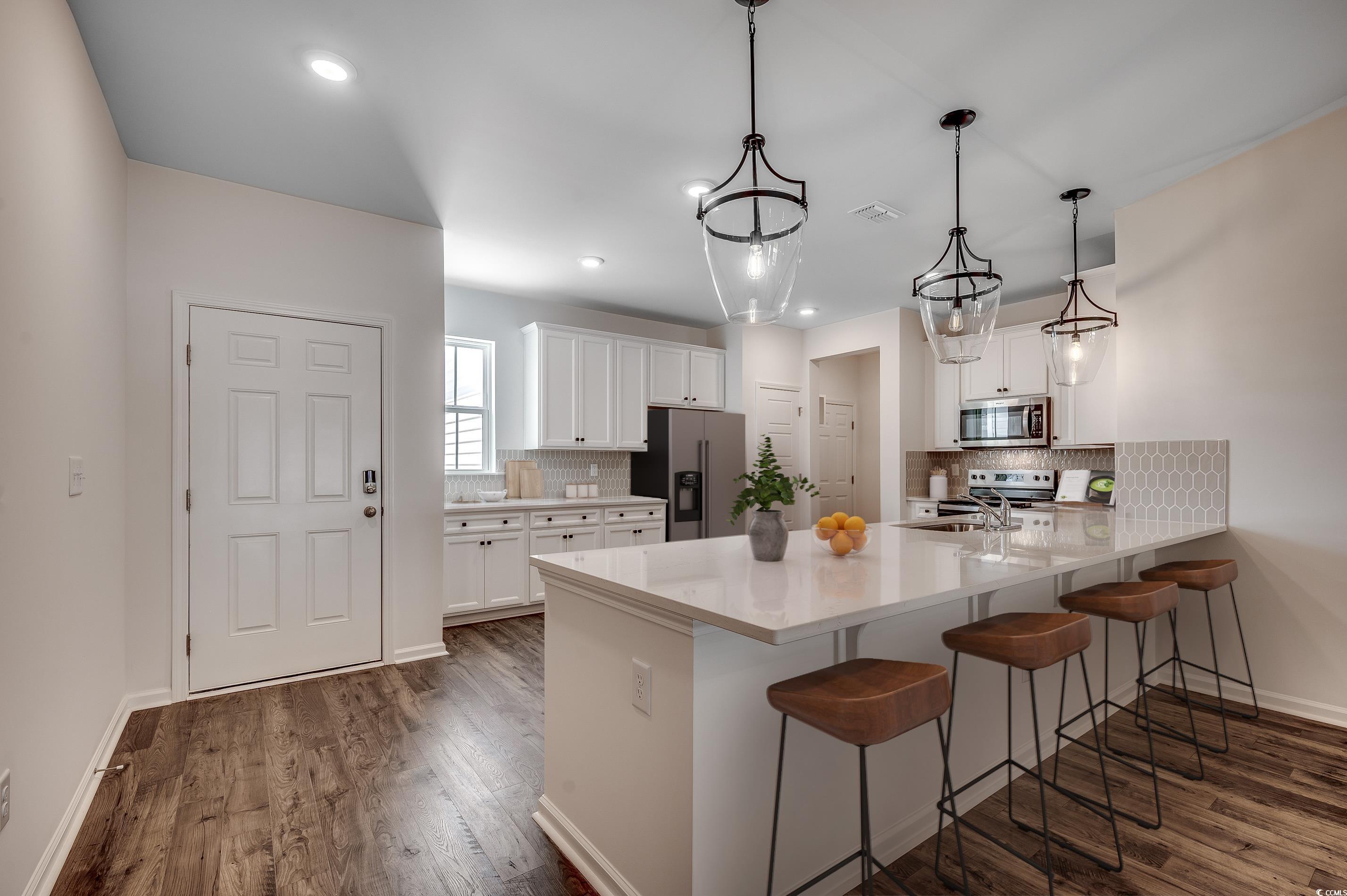 2523589 | Photo 2