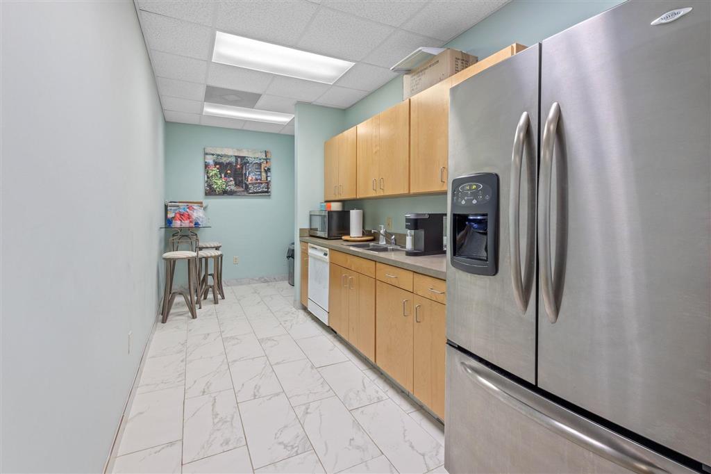 1111 Ryan Street — photo 4